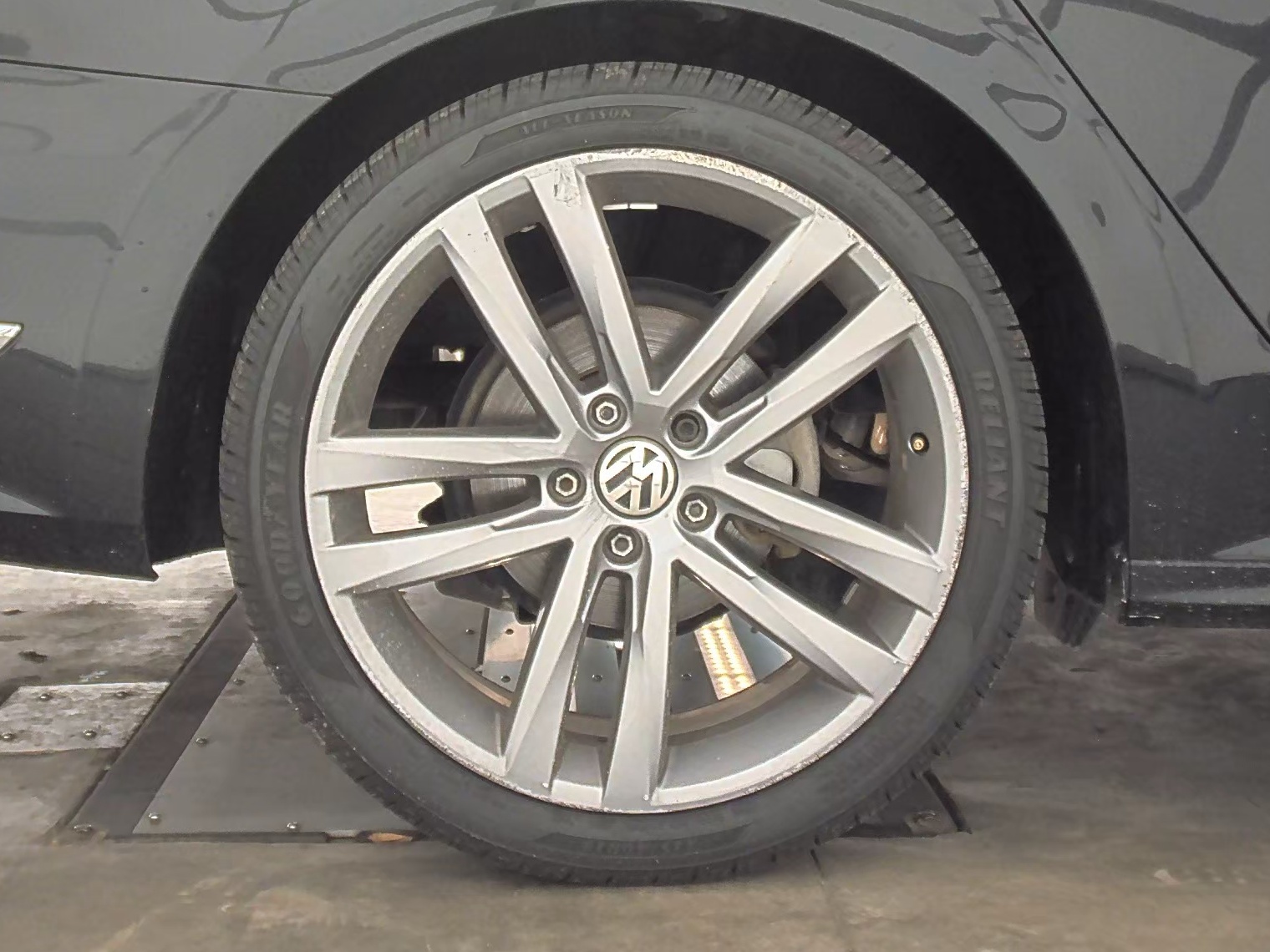 2017 Volkswagen Passat 1.8T R-Line FWD