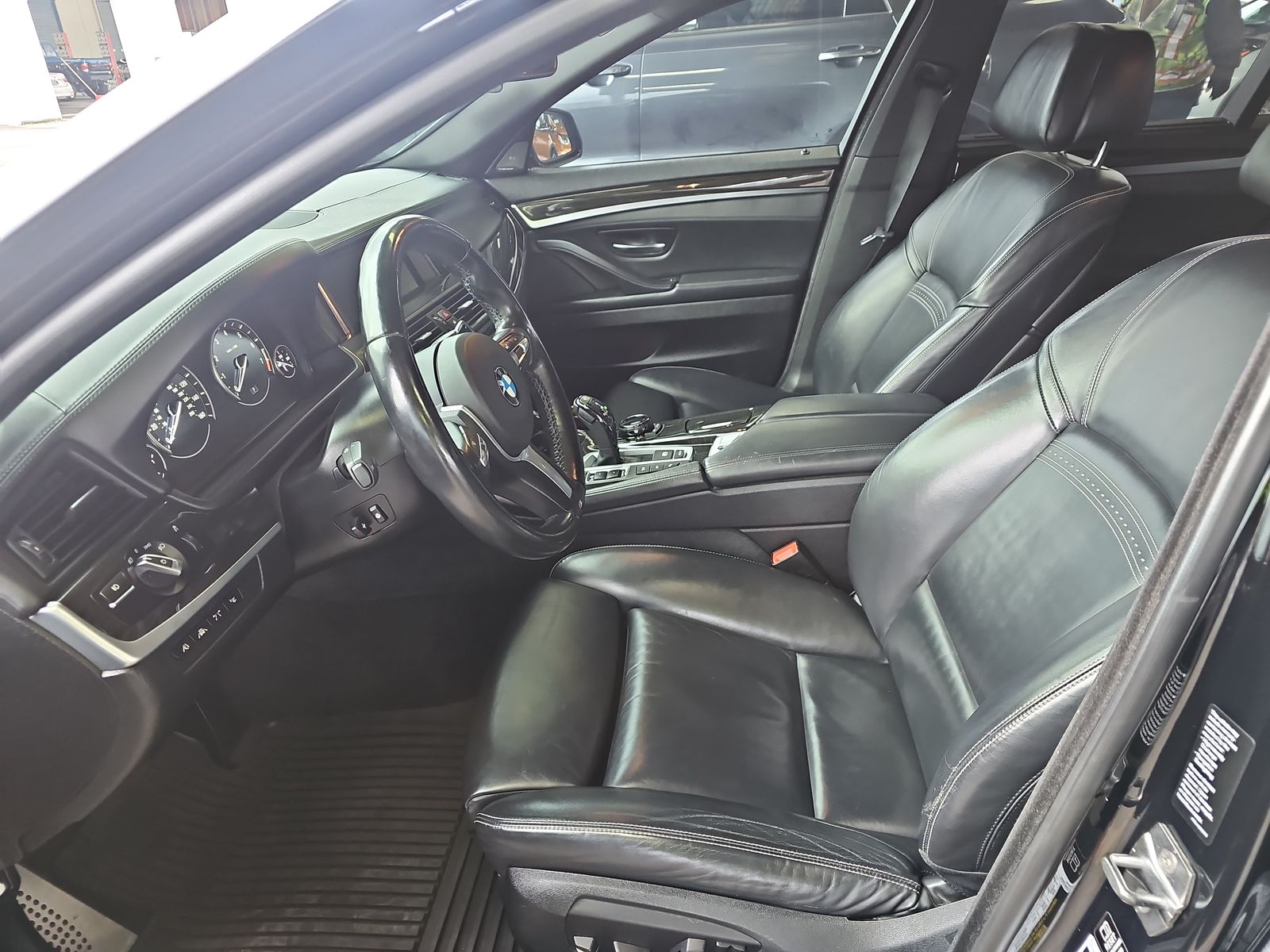 2015 BMW 5 Series 550i xDrive AWD