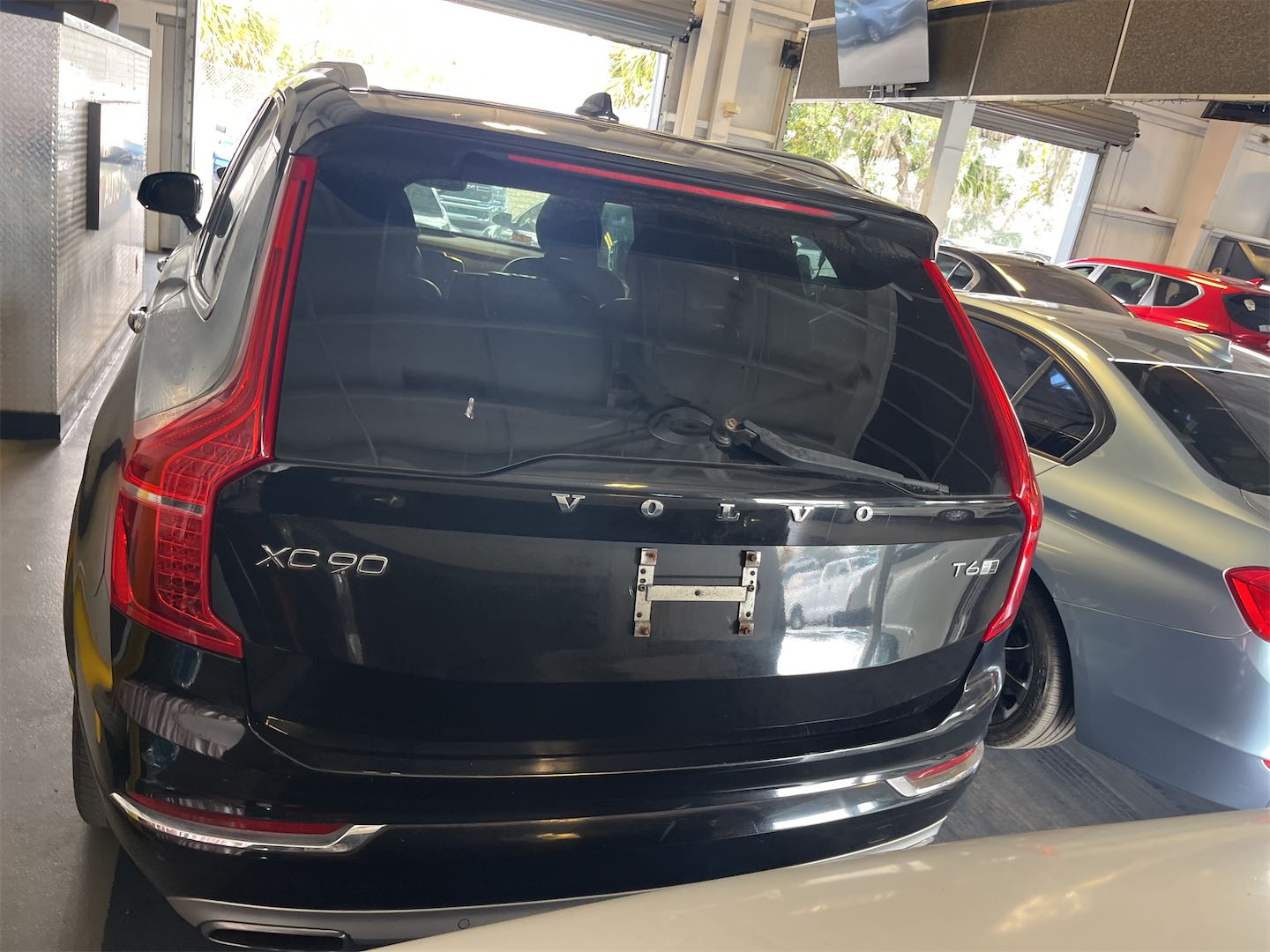 Volvo XC90 T6 Inscription 7-Passenger снимка Volvo XC90 T6 Inscription 7-Passenger