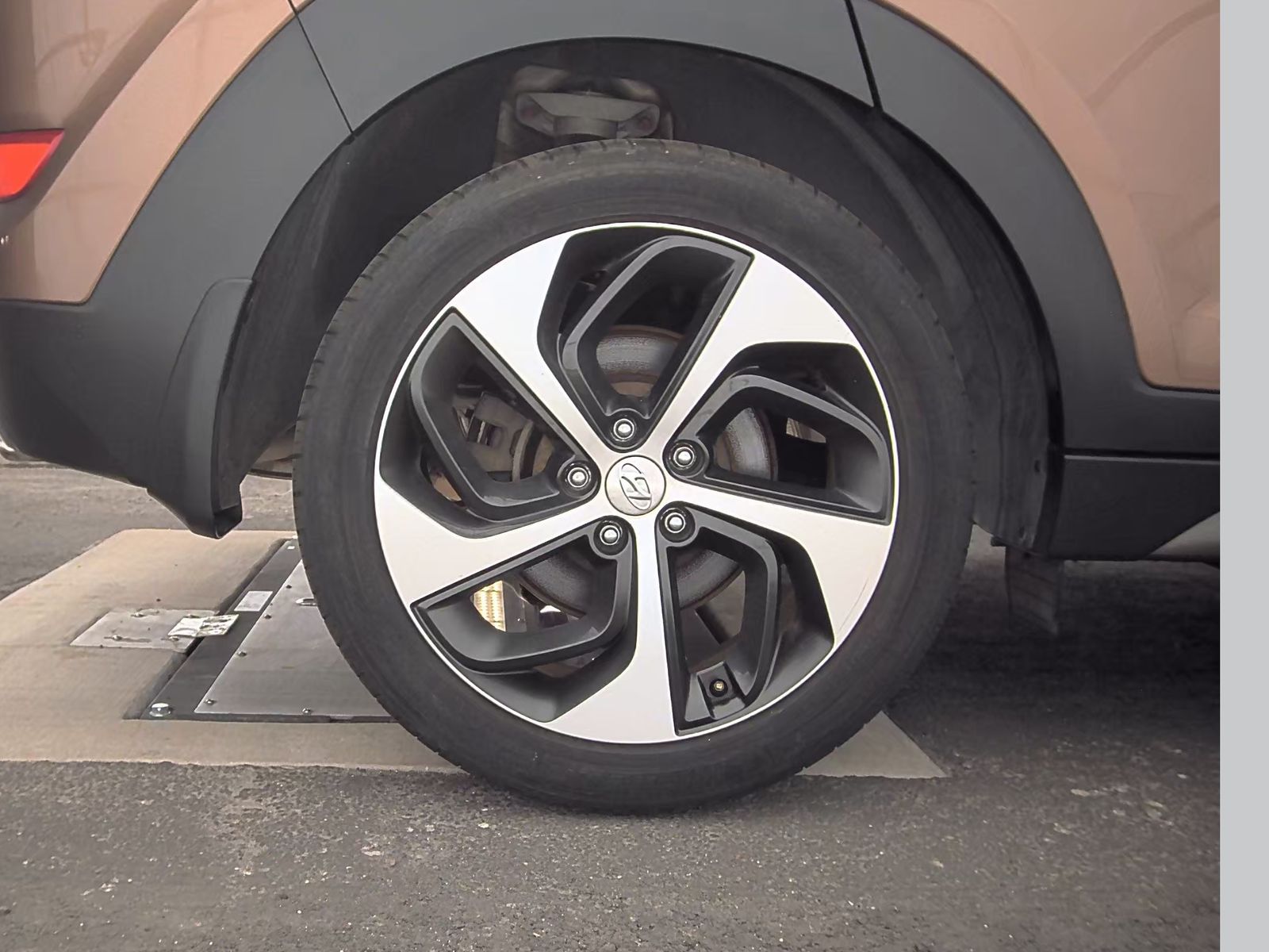 2016 Hyundai Tucson Sport FWD