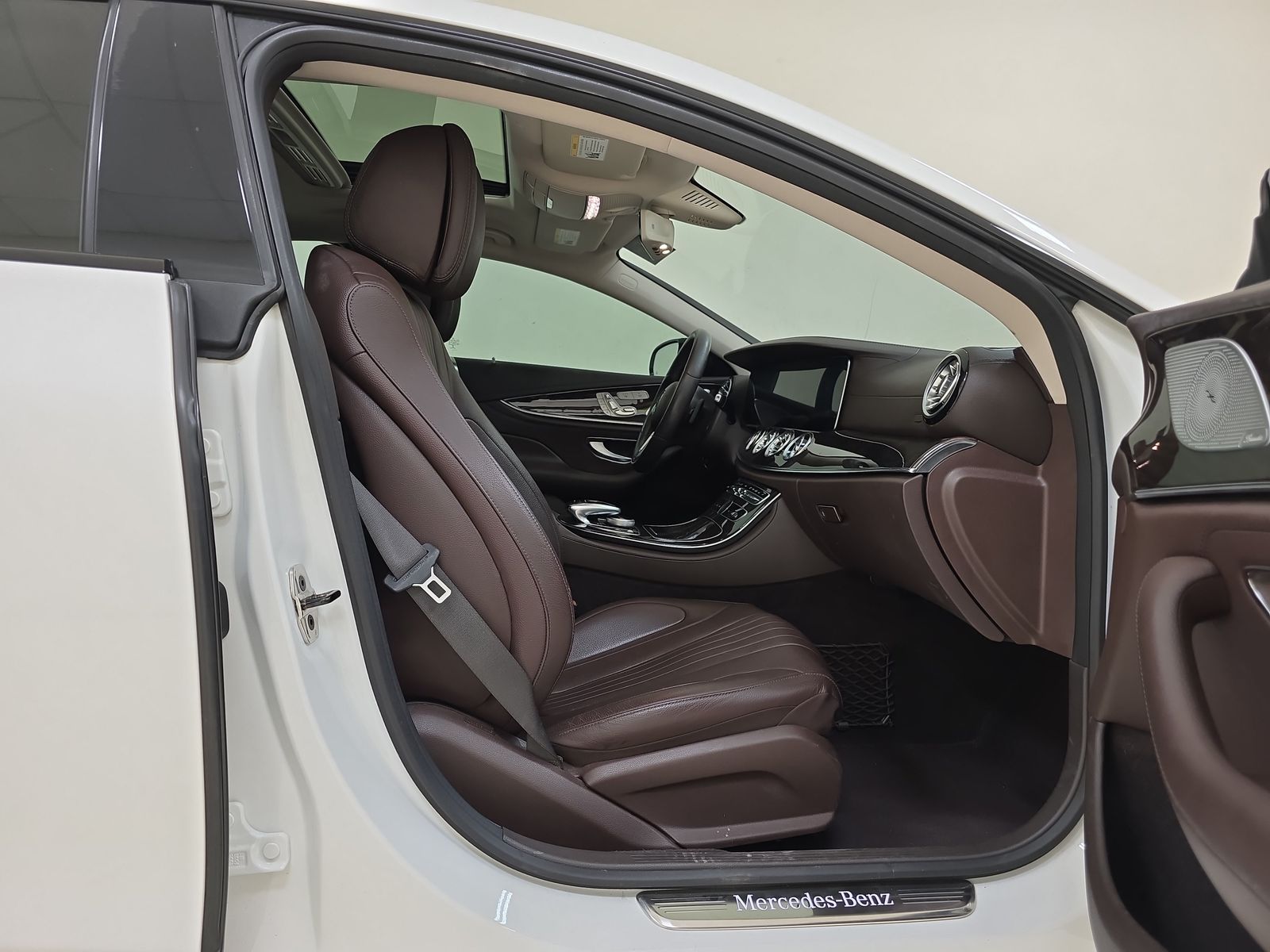 Mercedes-Benz CLS 450 снимка Mercedes-Benz CLS 450