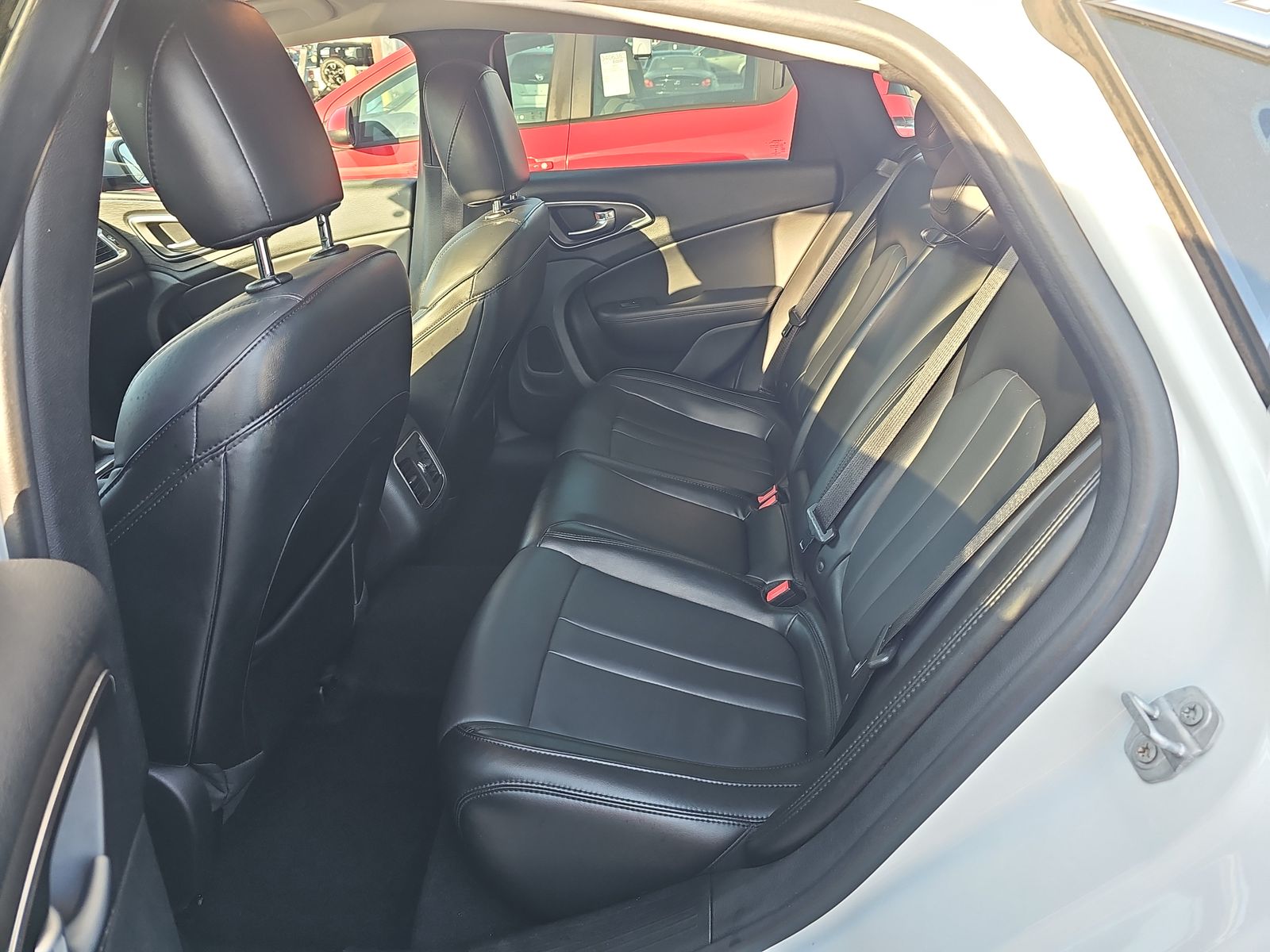 2017 Chrysler 200 Limited Platinum FWD