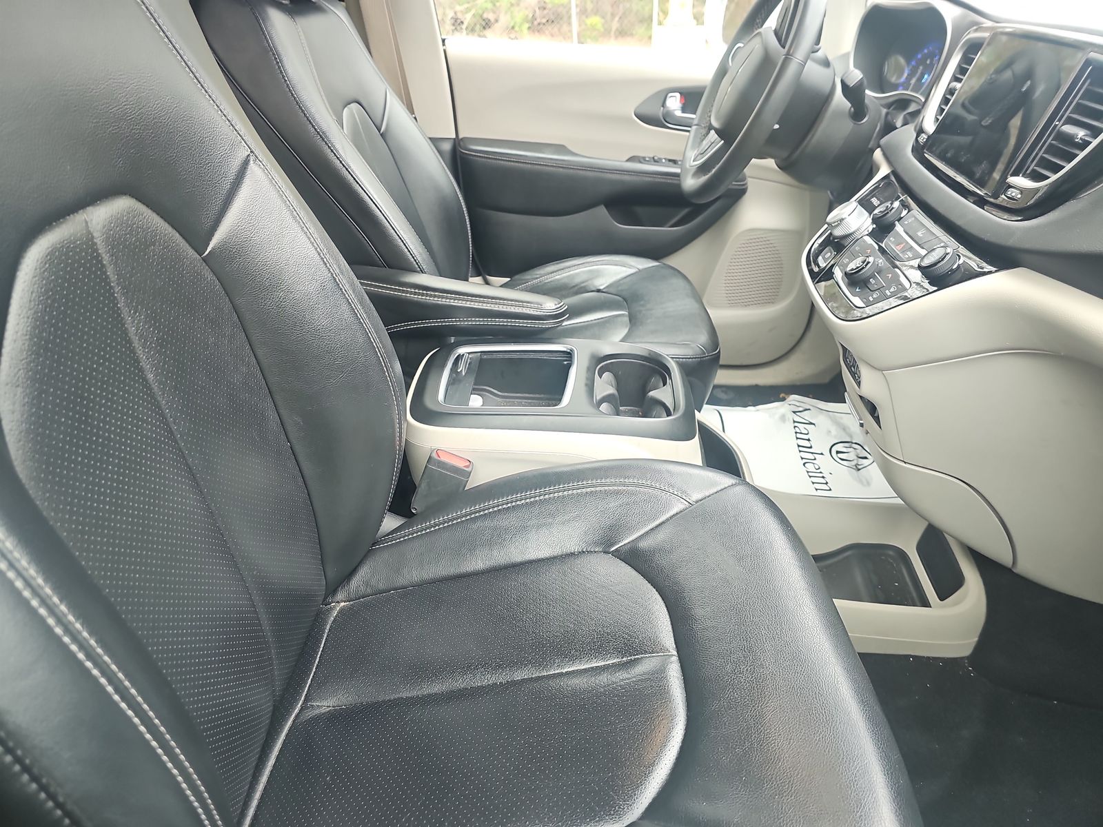 2022 Chrysler Pacifica Touring L FWD