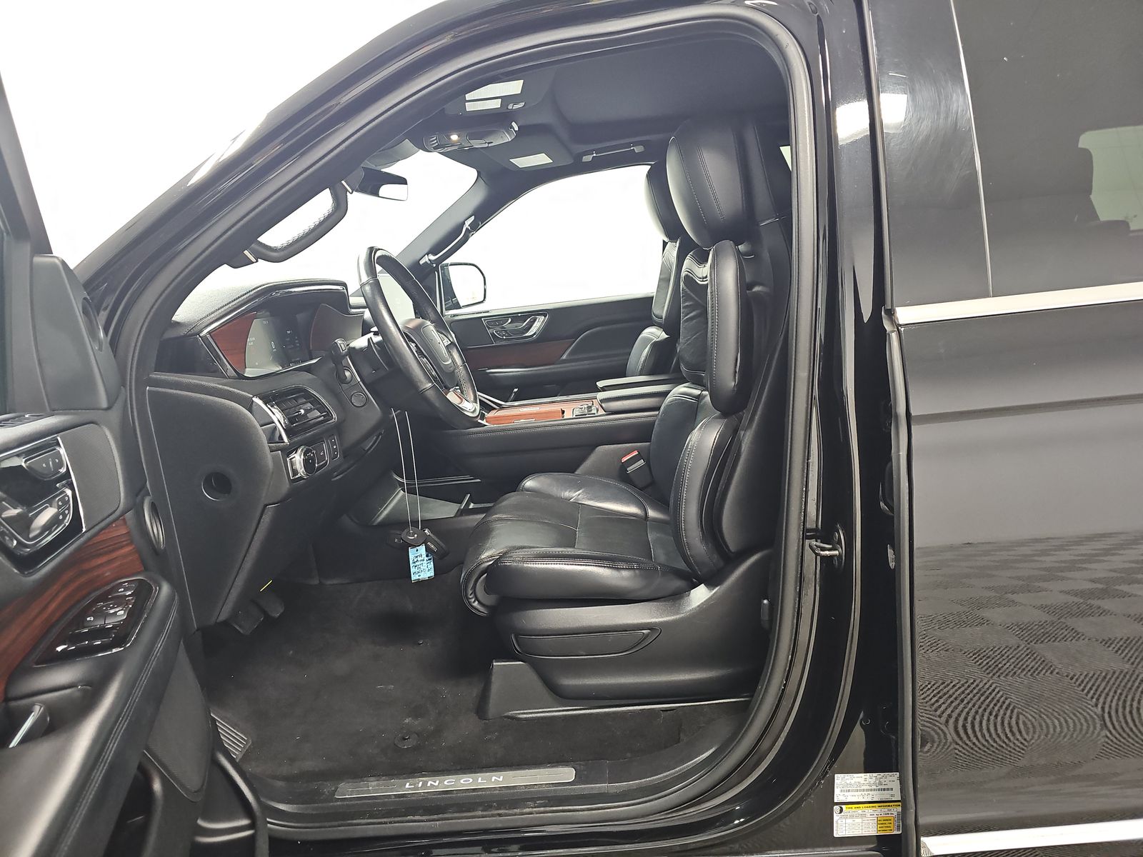 2020 Lincoln Navigator L Reserve RWD