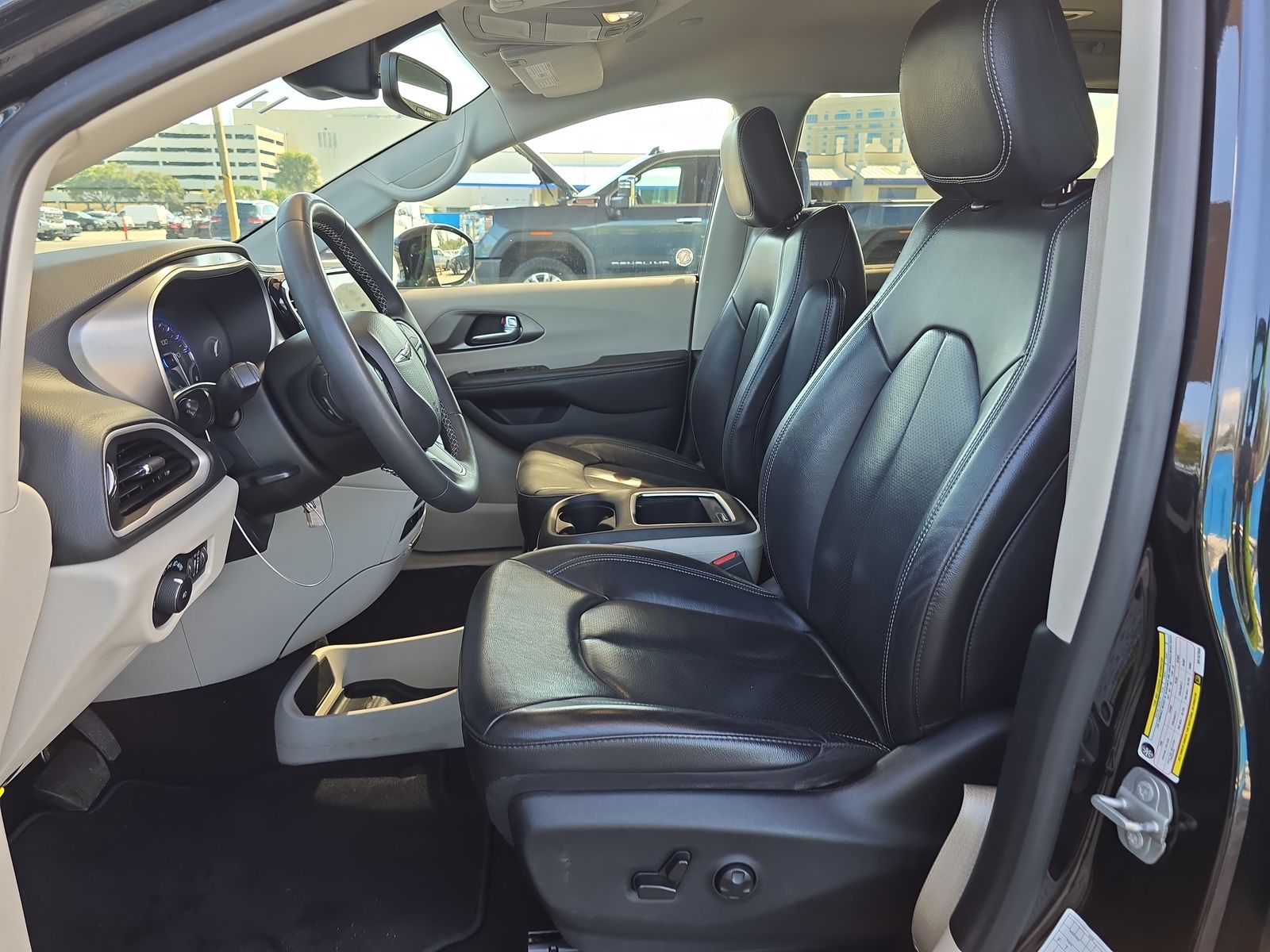2022 Chrysler Pacifica Touring L FWD