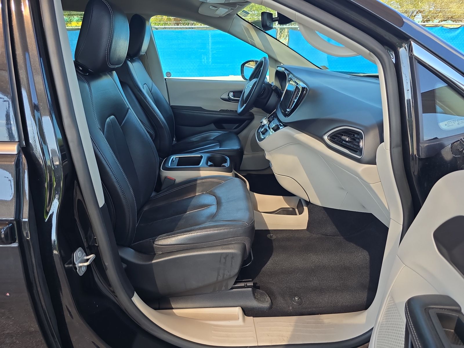 2022 Chrysler Pacifica Touring L FWD
