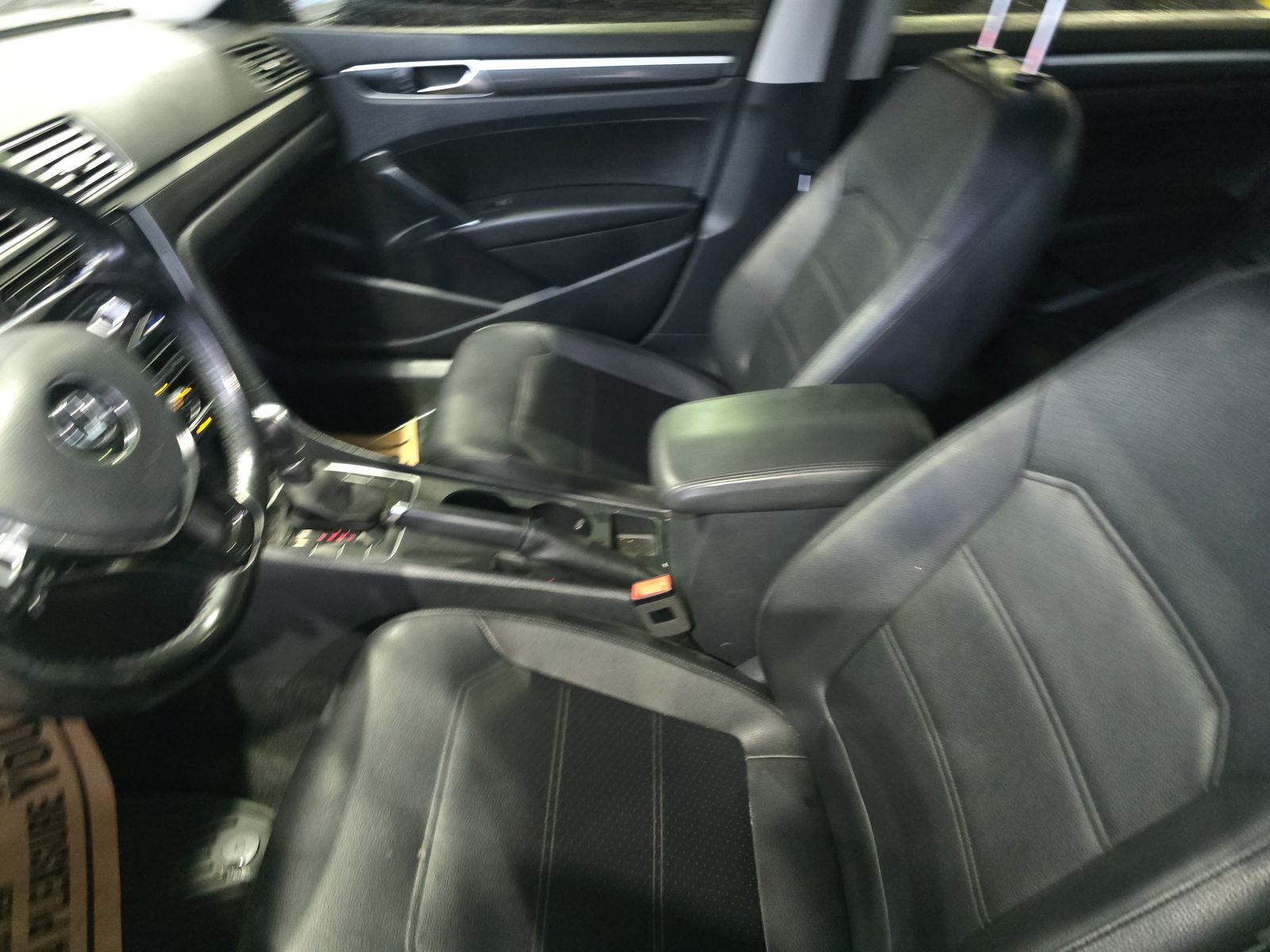 2017 Volkswagen Passat 1.8T R-Line FWD