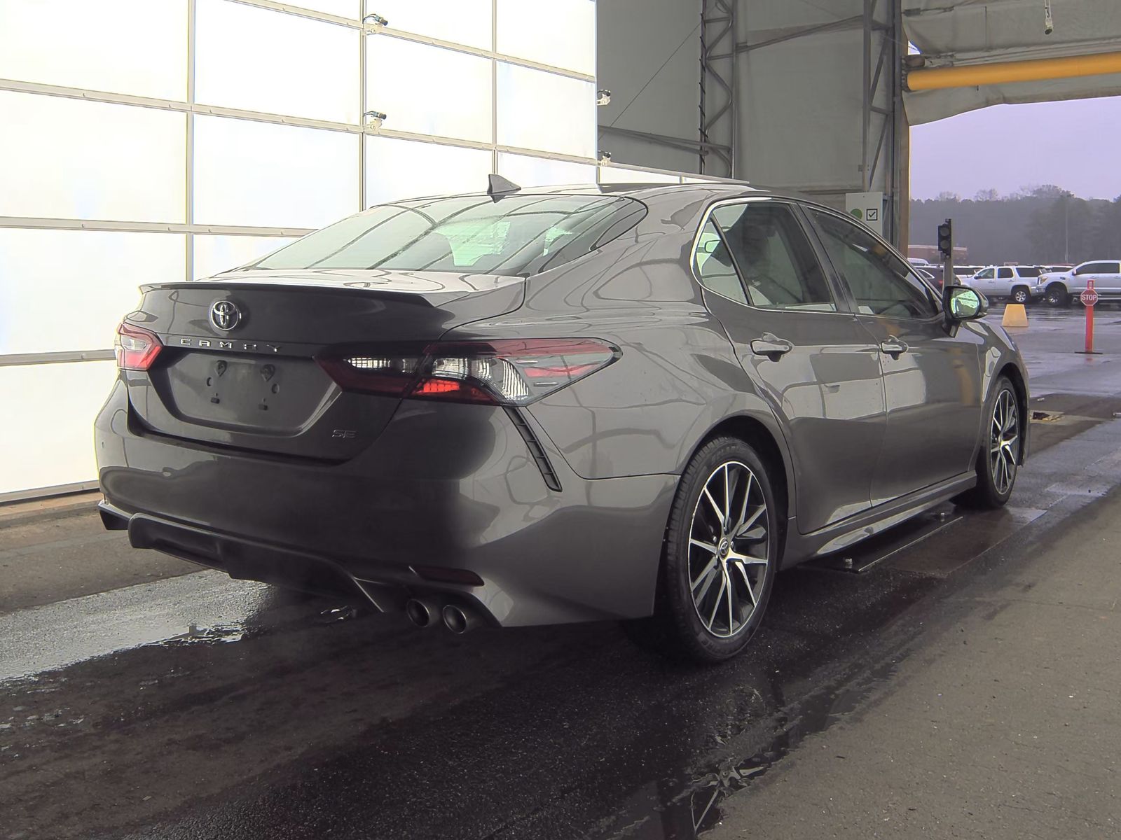 2022 Toyota Camry SE FWD