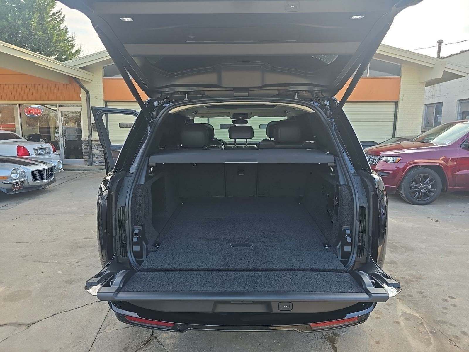 2025 Land Rover Range Rover SE AWD