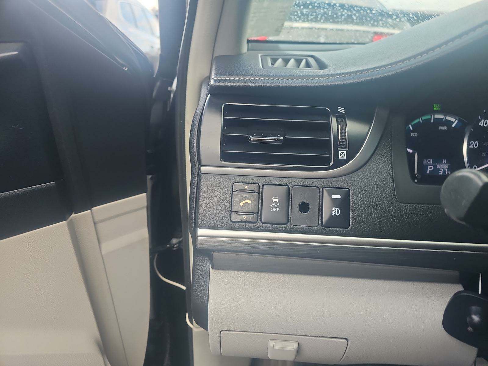 2012 Toyota Camry Hybrid LE FWD