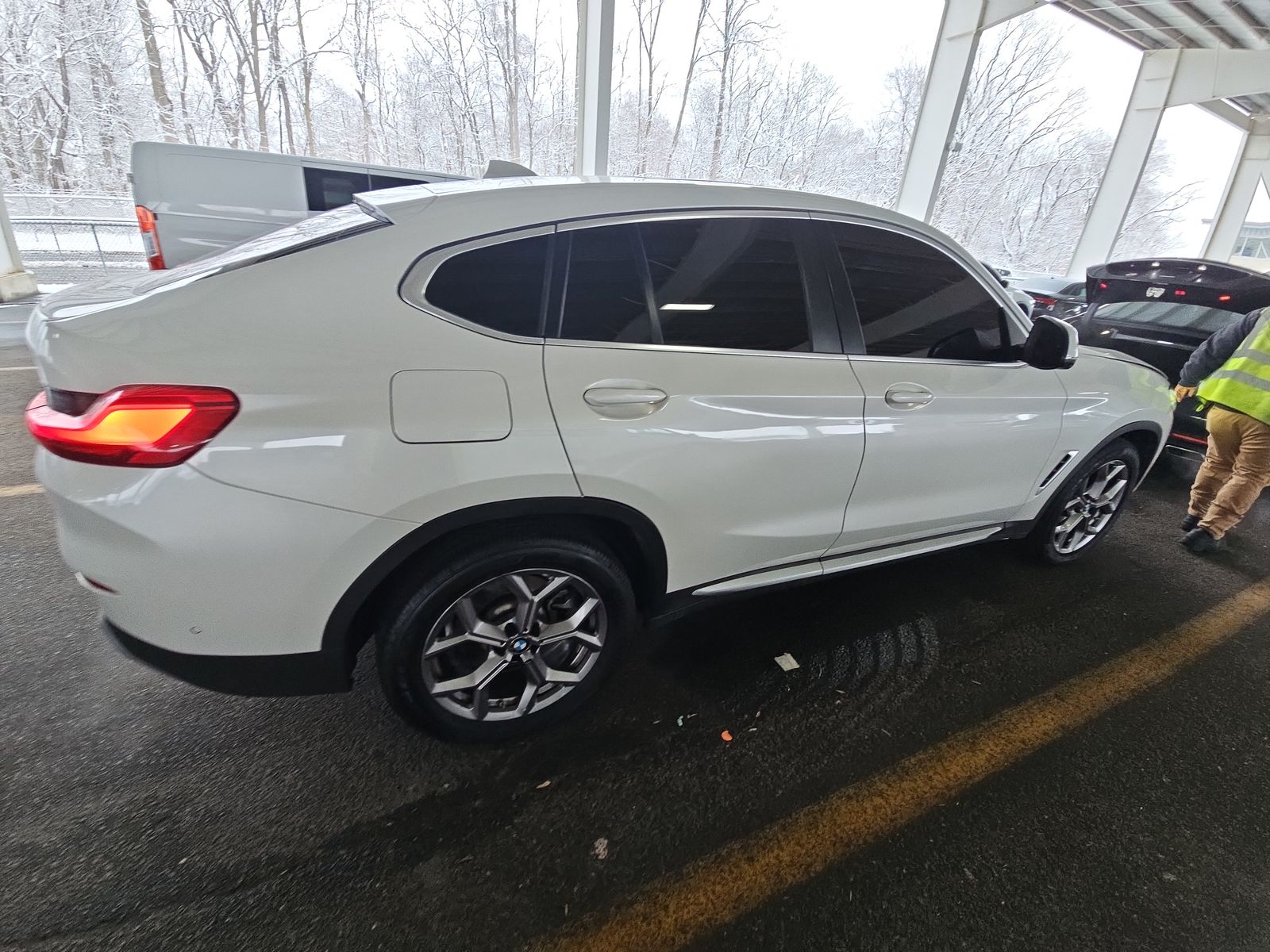 2023 BMW X4 xDrive30i AWD