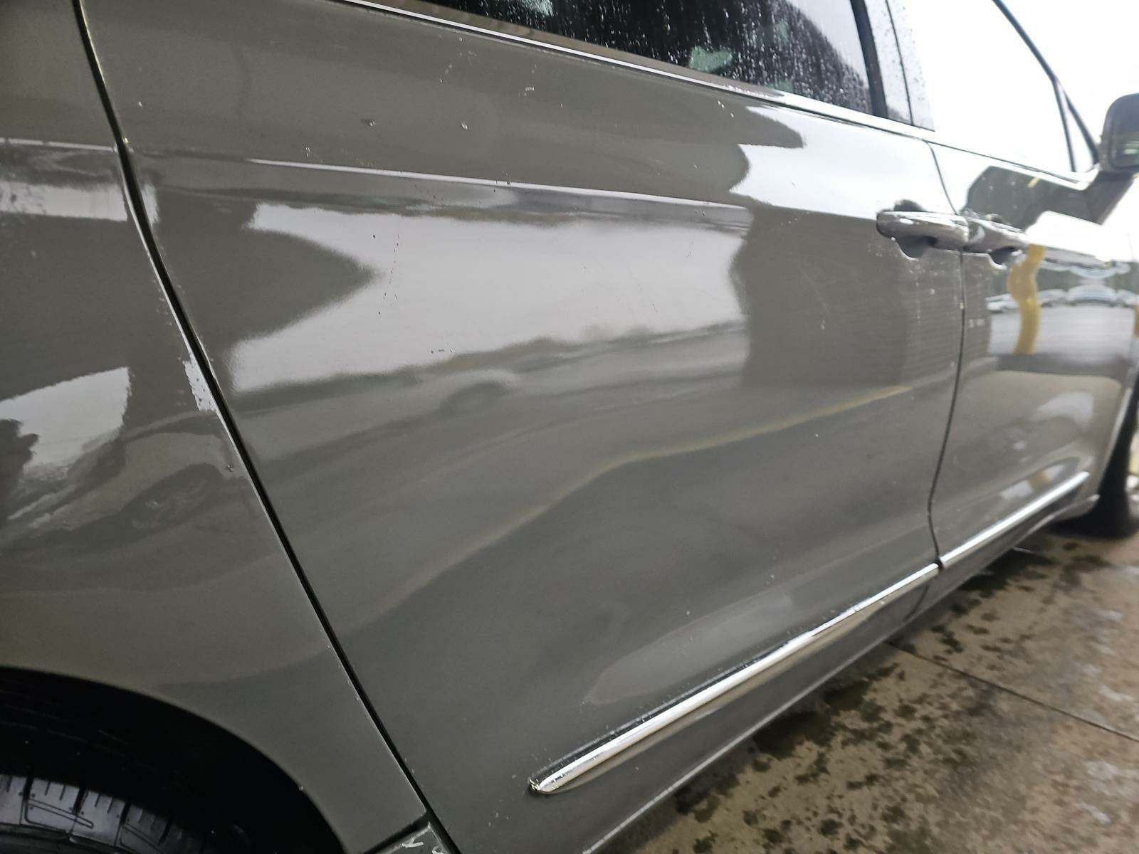 2022 Chrysler Pacifica Limited FWD