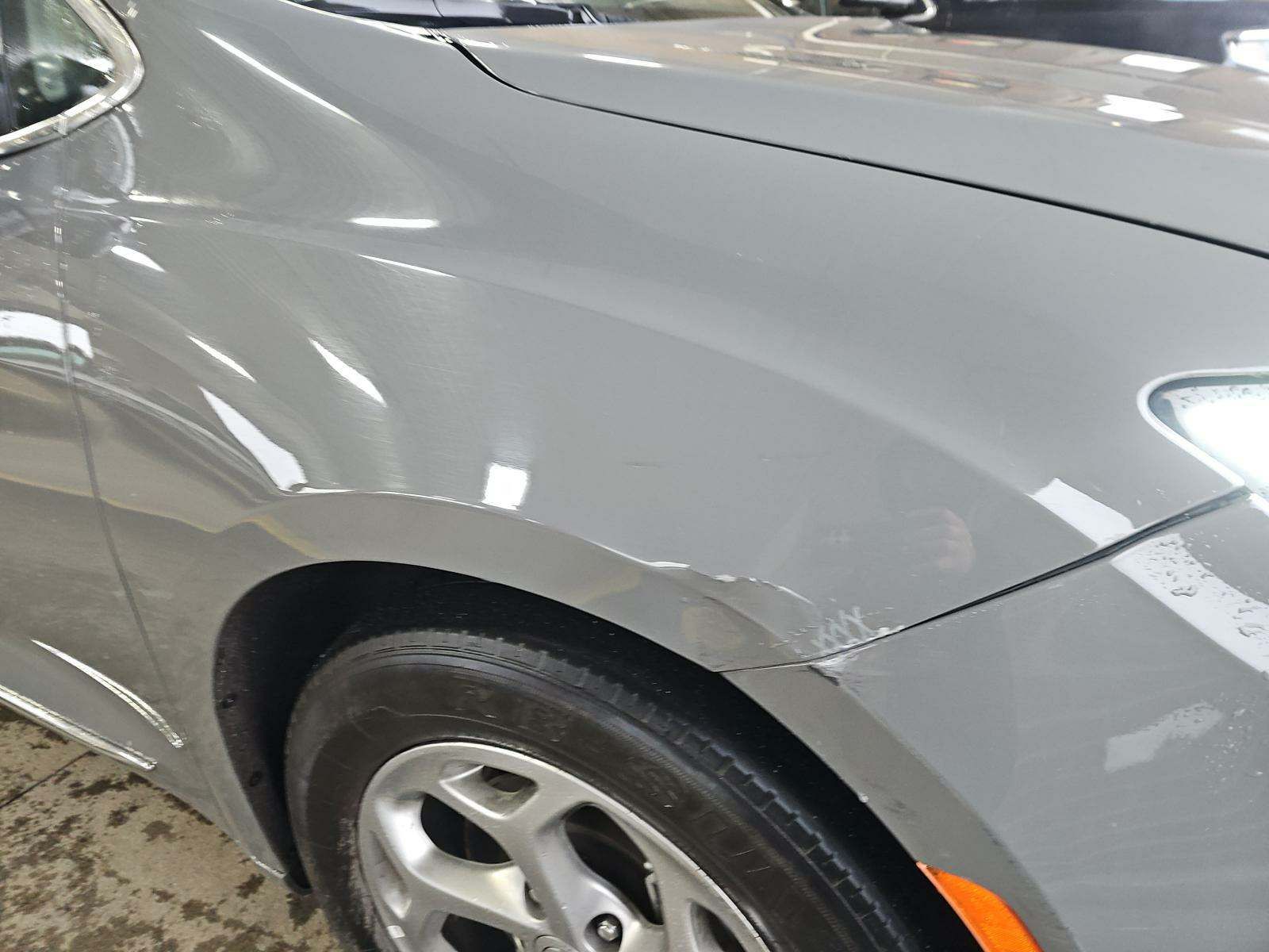 2022 Chrysler Pacifica Limited FWD