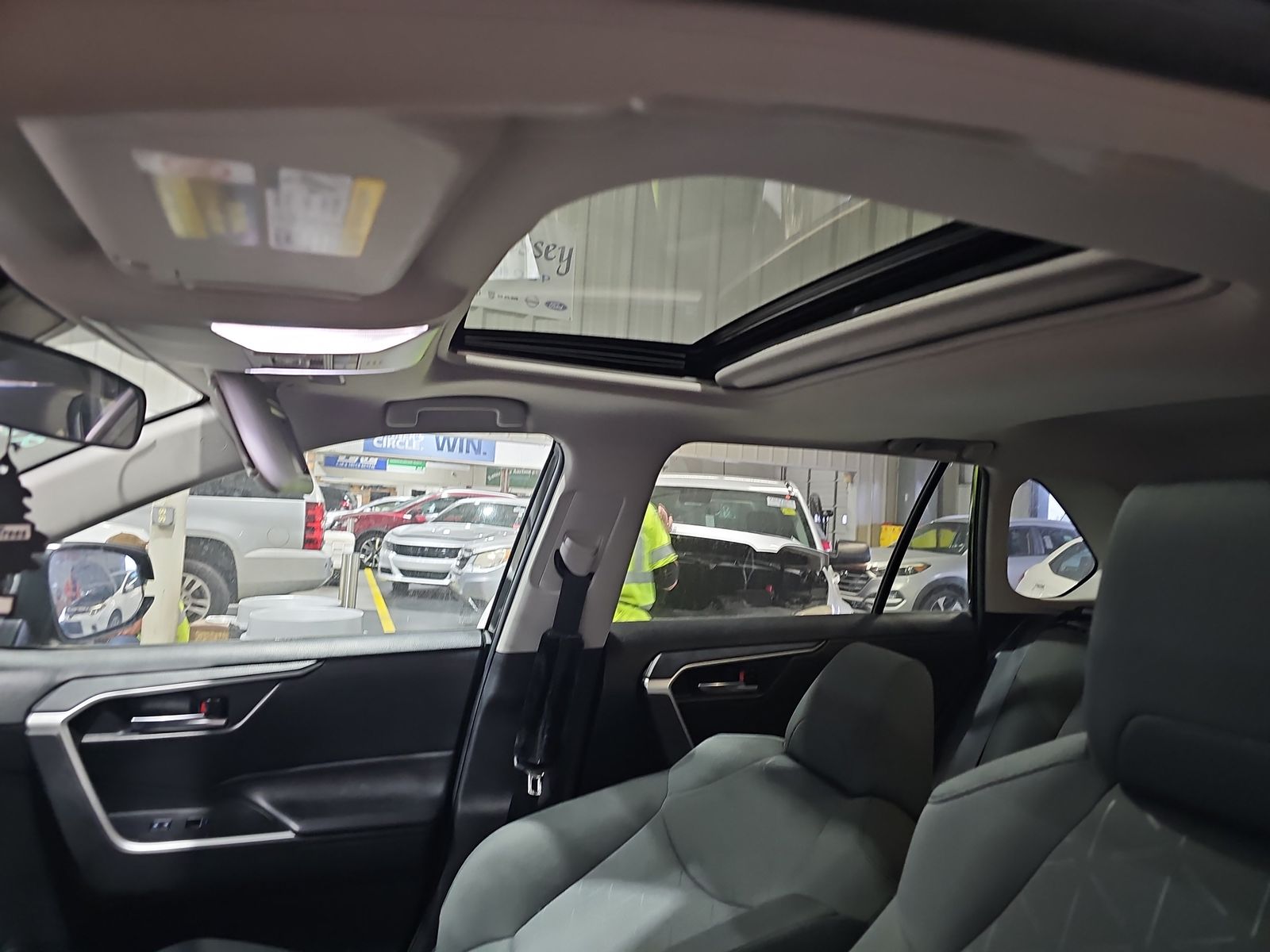2022 Toyota RAV4 XLE FWD