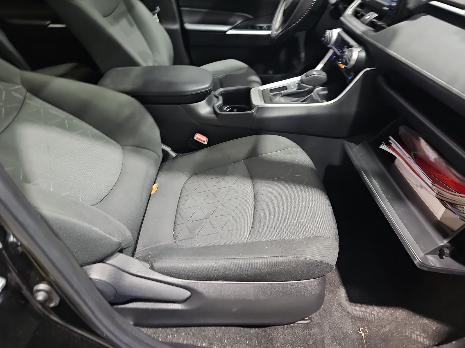 2022 Toyota RAV4 XLE FWD