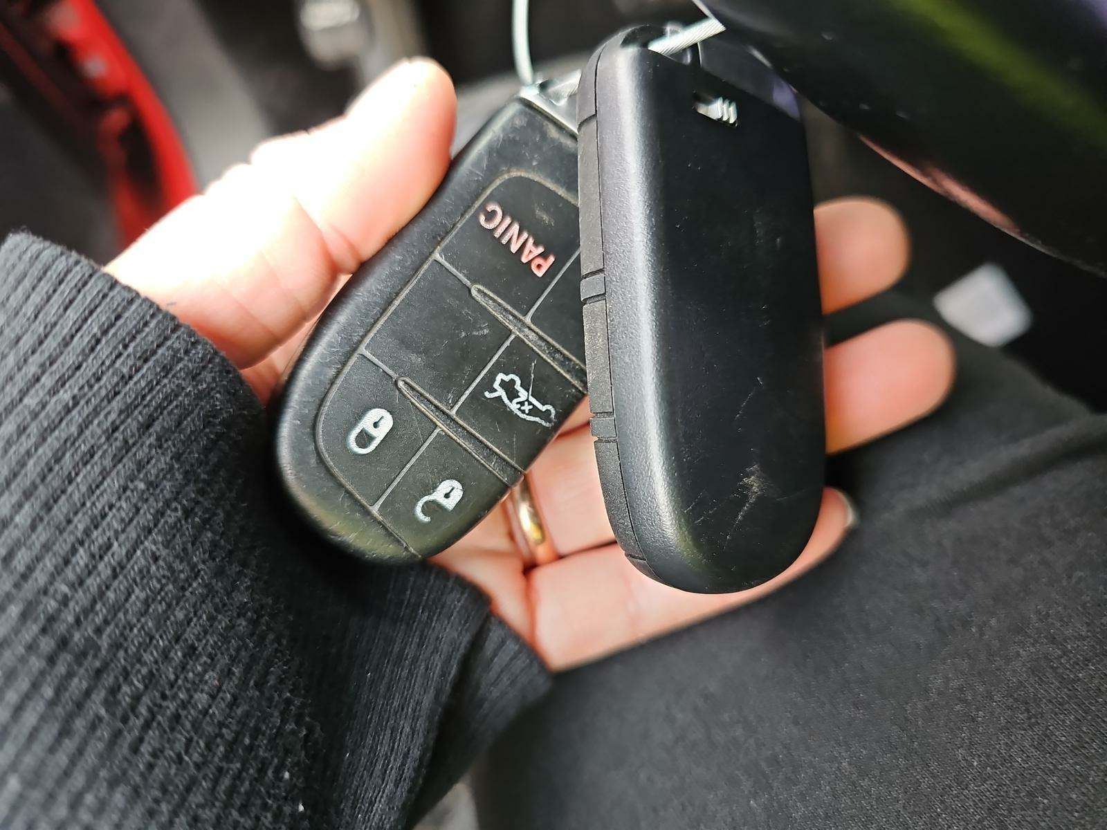 2016 Dodge Challenger SXT RWD