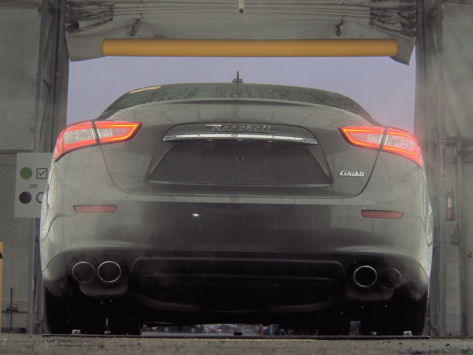 2014 Maserati Ghibli Base RWD