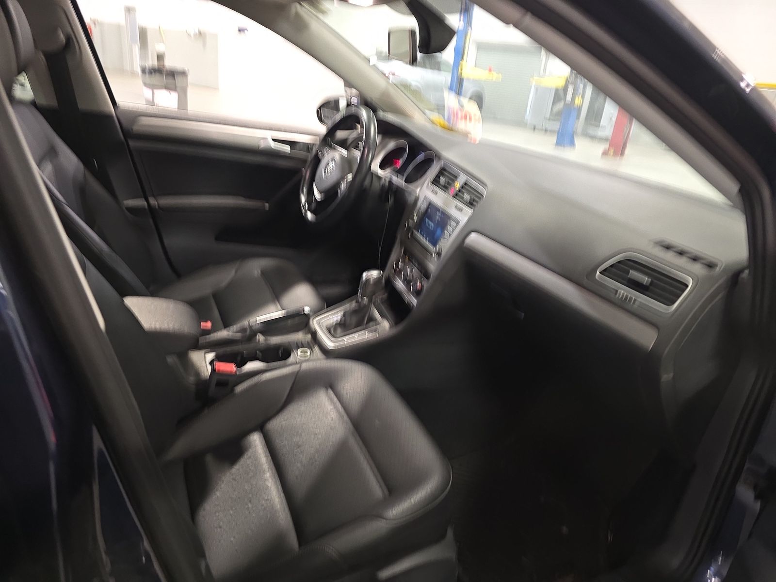 2017 Volkswagen Golf 1.8T SE FWD