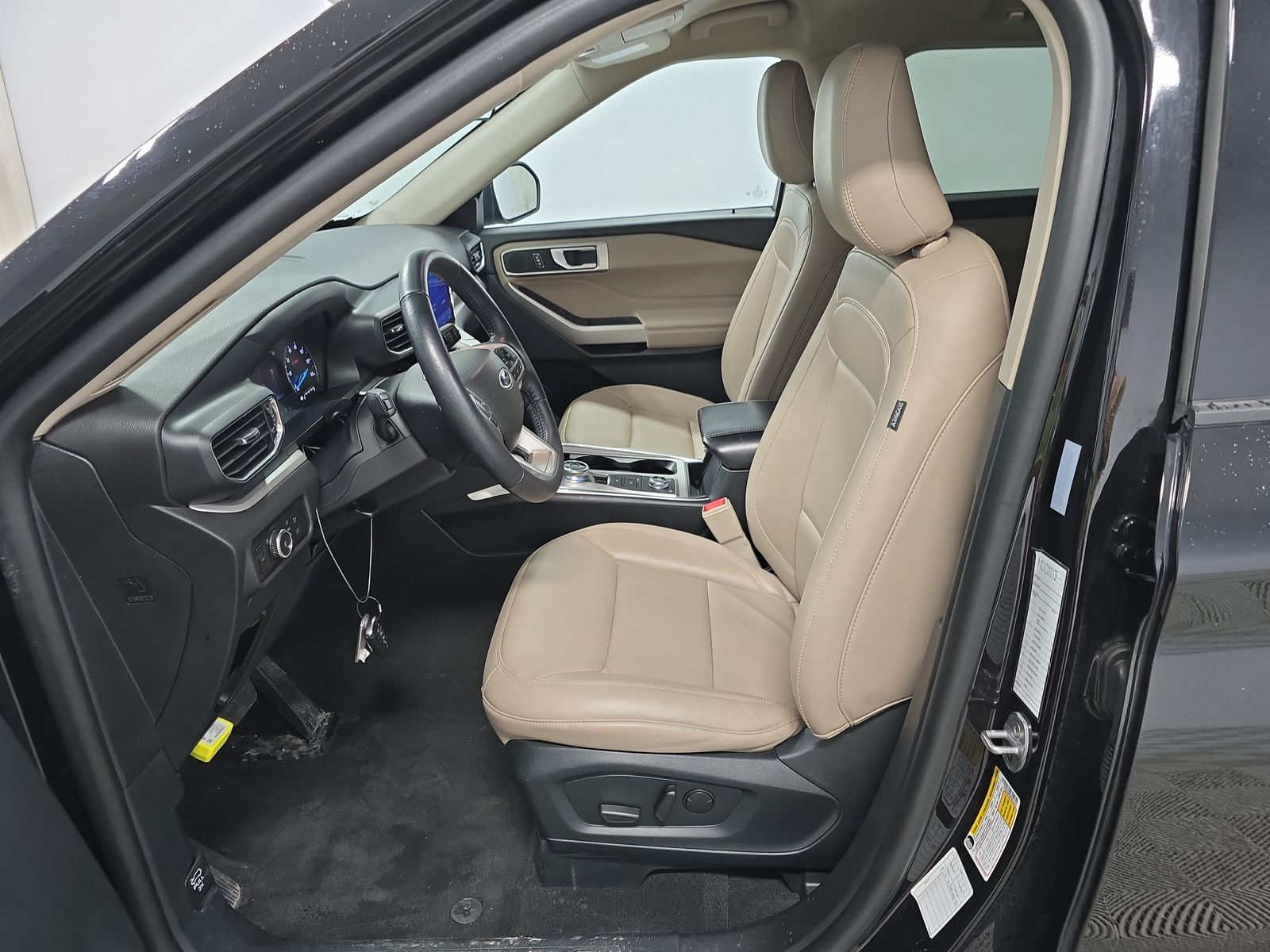 2023 Ford Explorer XLT AWD