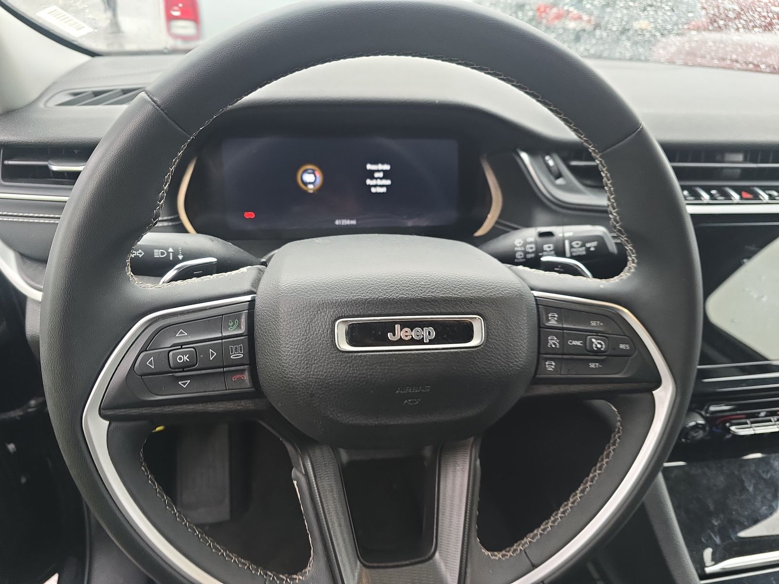 2023 Jeep Grand Cherokee Laredo AWD