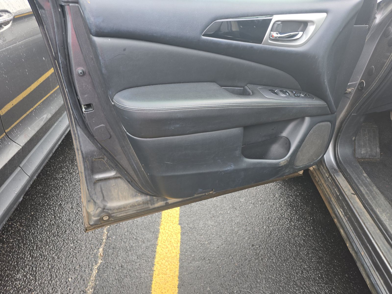 2019 Nissan Pathfinder SV FWD