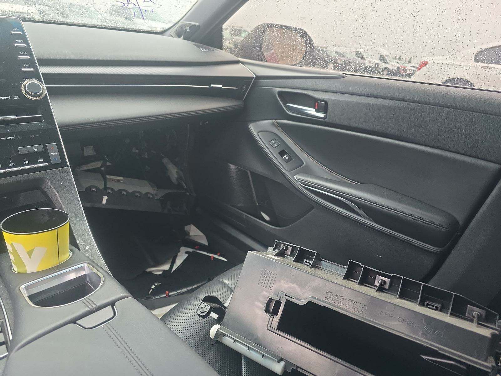 2021 Toyota Avalon Hybrid XSE FWD