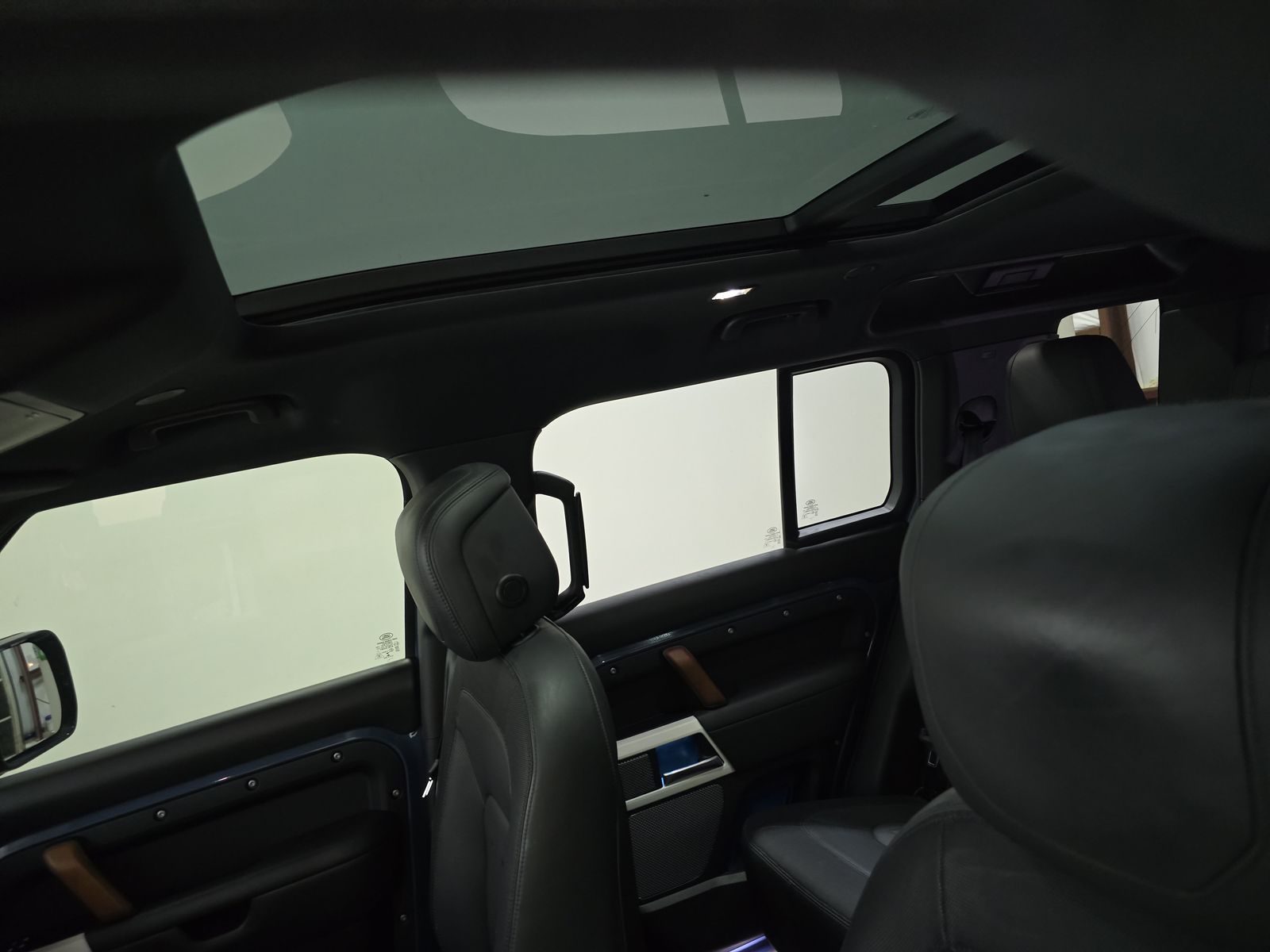 2022 Land Rover Defender 110 X-Dynamic HSE AWD