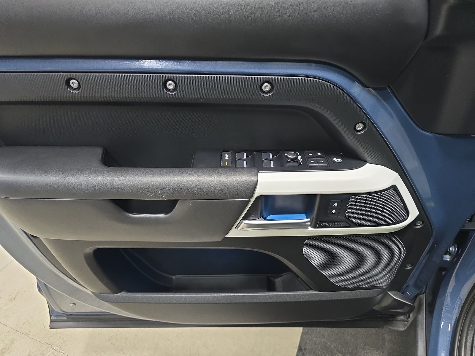 2022 Land Rover Defender 110 X-Dynamic HSE AWD