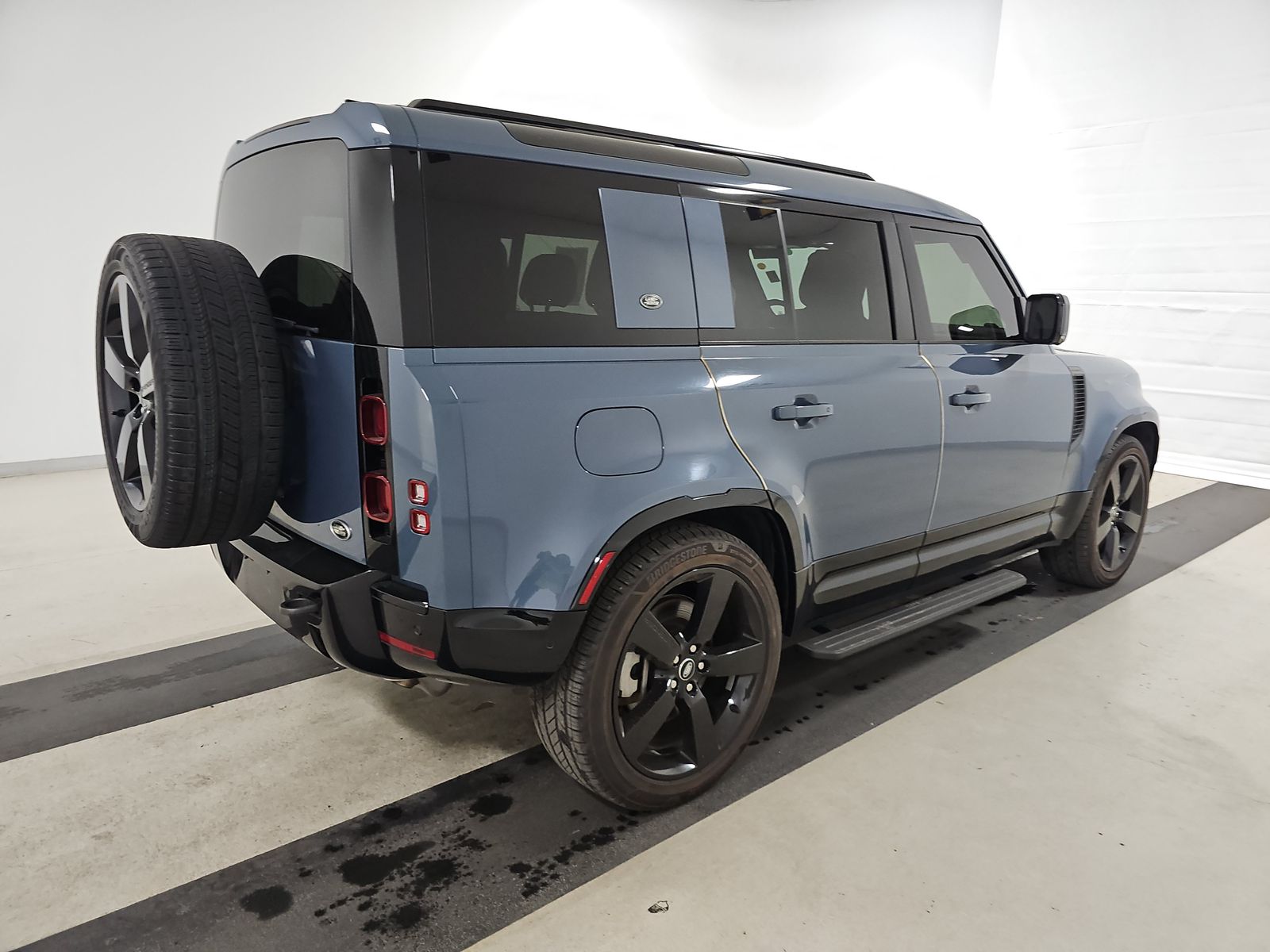 2022 Land Rover Defender 110 X-Dynamic HSE AWD