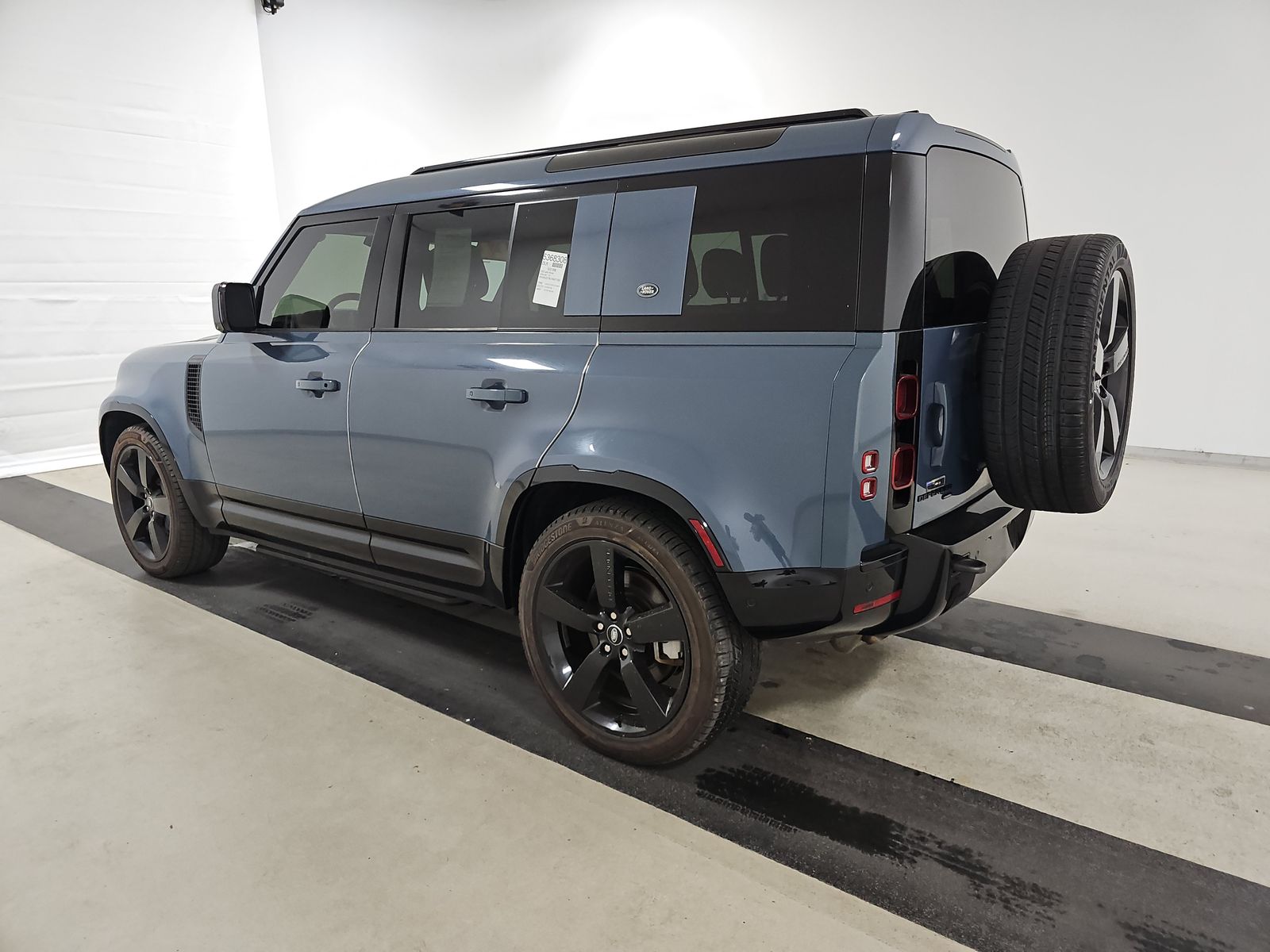 2022 Land Rover Defender 110 X-Dynamic HSE AWD