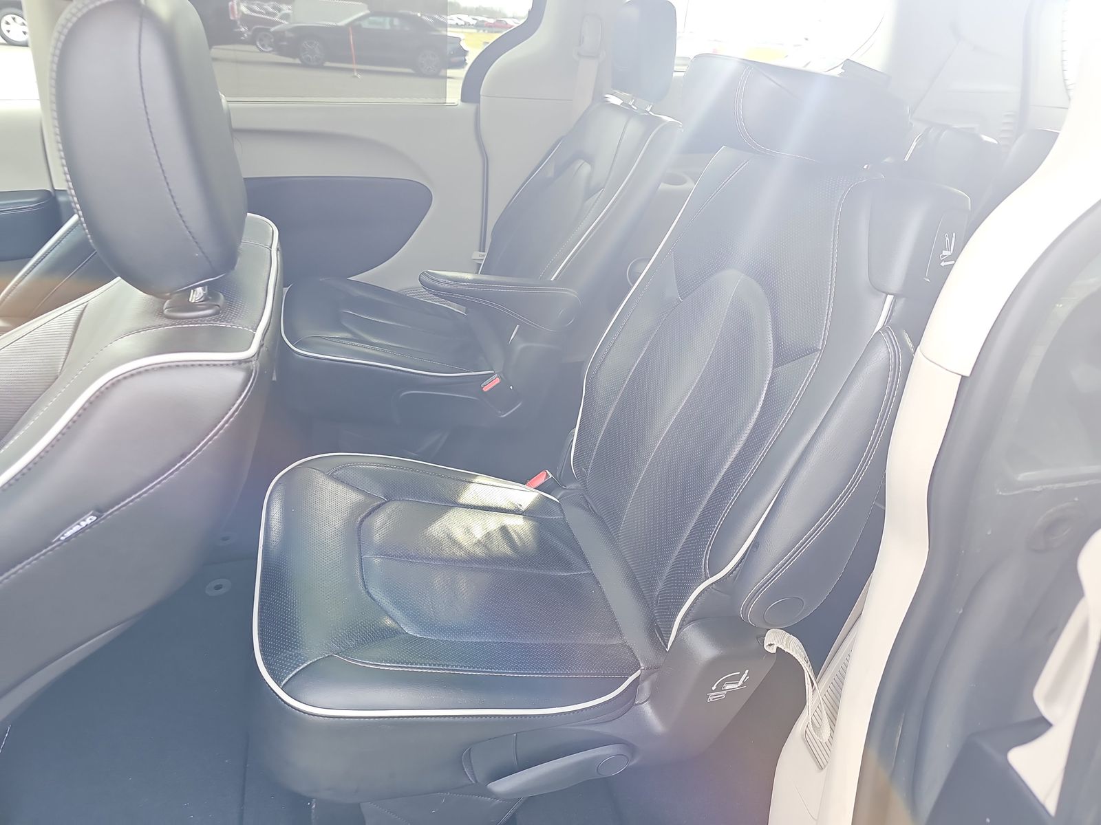 2022 Chrysler Pacifica Limited FWD