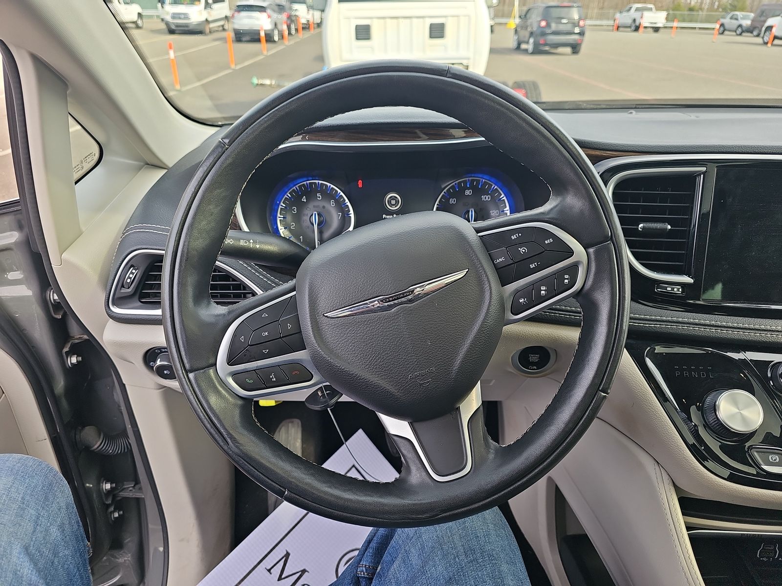 2022 Chrysler Pacifica Limited FWD