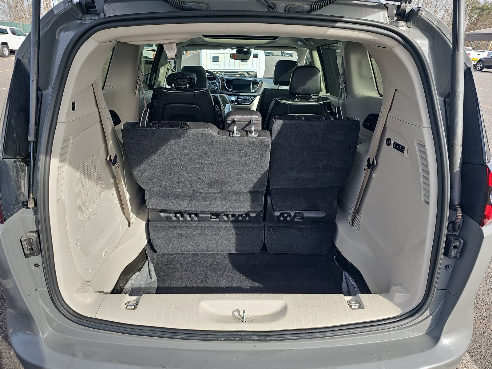 2022 Chrysler Pacifica Limited FWD