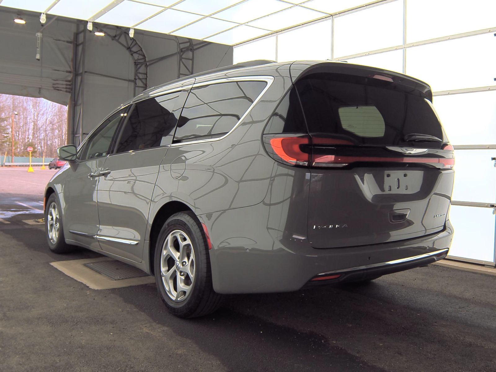 2022 Chrysler Pacifica Limited FWD