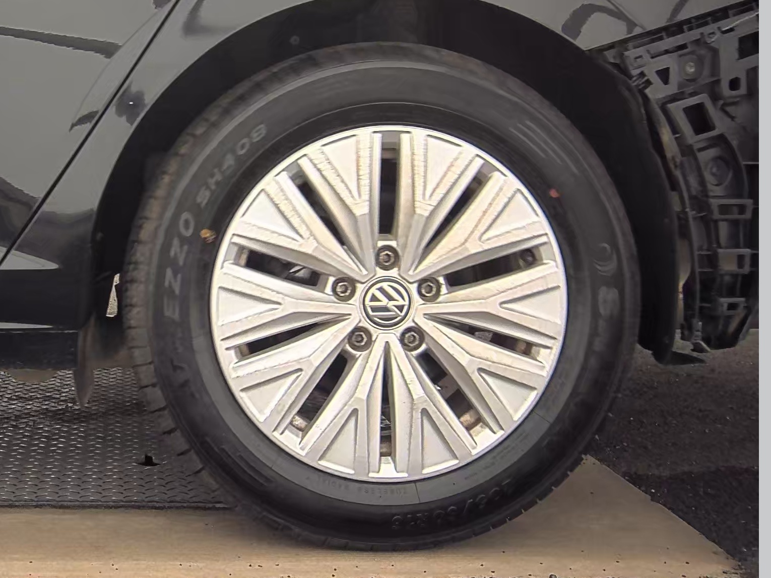 2019 Volkswagen Jetta 1.4T R-Line FWD