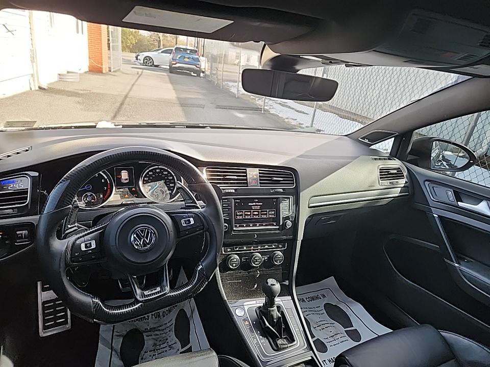 2017 Volkswagen Golf R 2.0T AWD