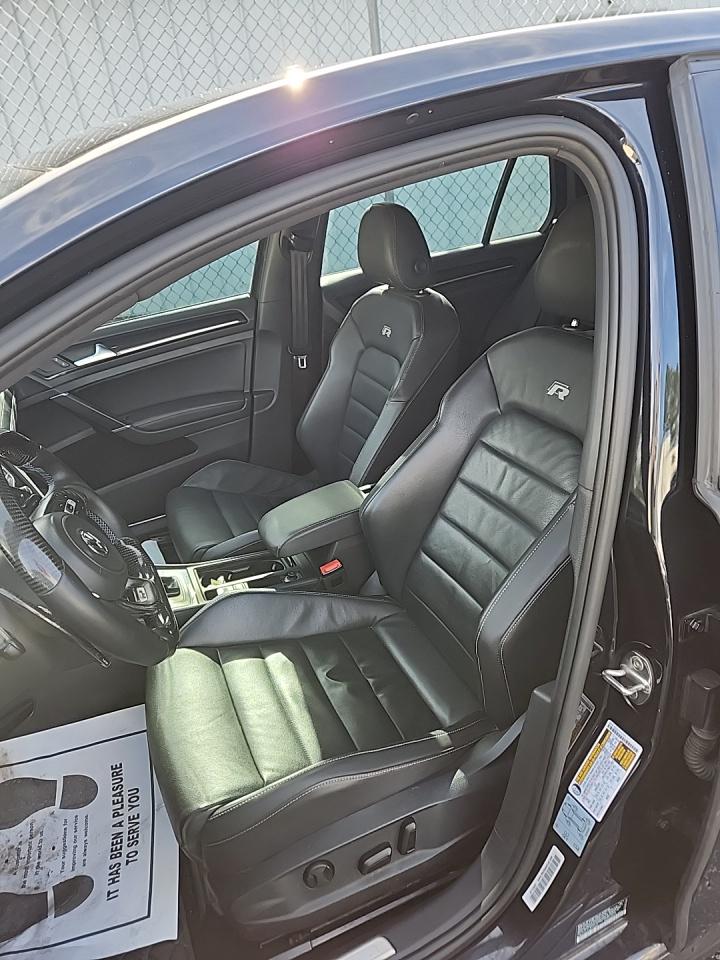 2017 Volkswagen Golf R 2.0T AWD