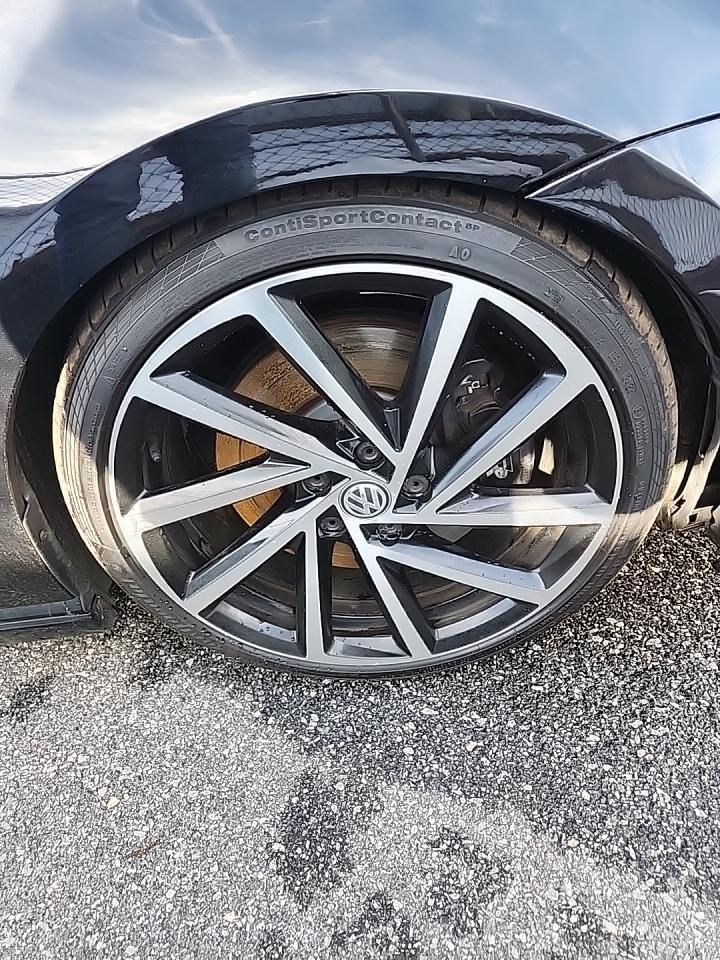 2017 Volkswagen Golf R 2.0T AWD