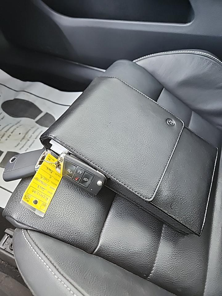 2017 Volkswagen Golf R 2.0T AWD