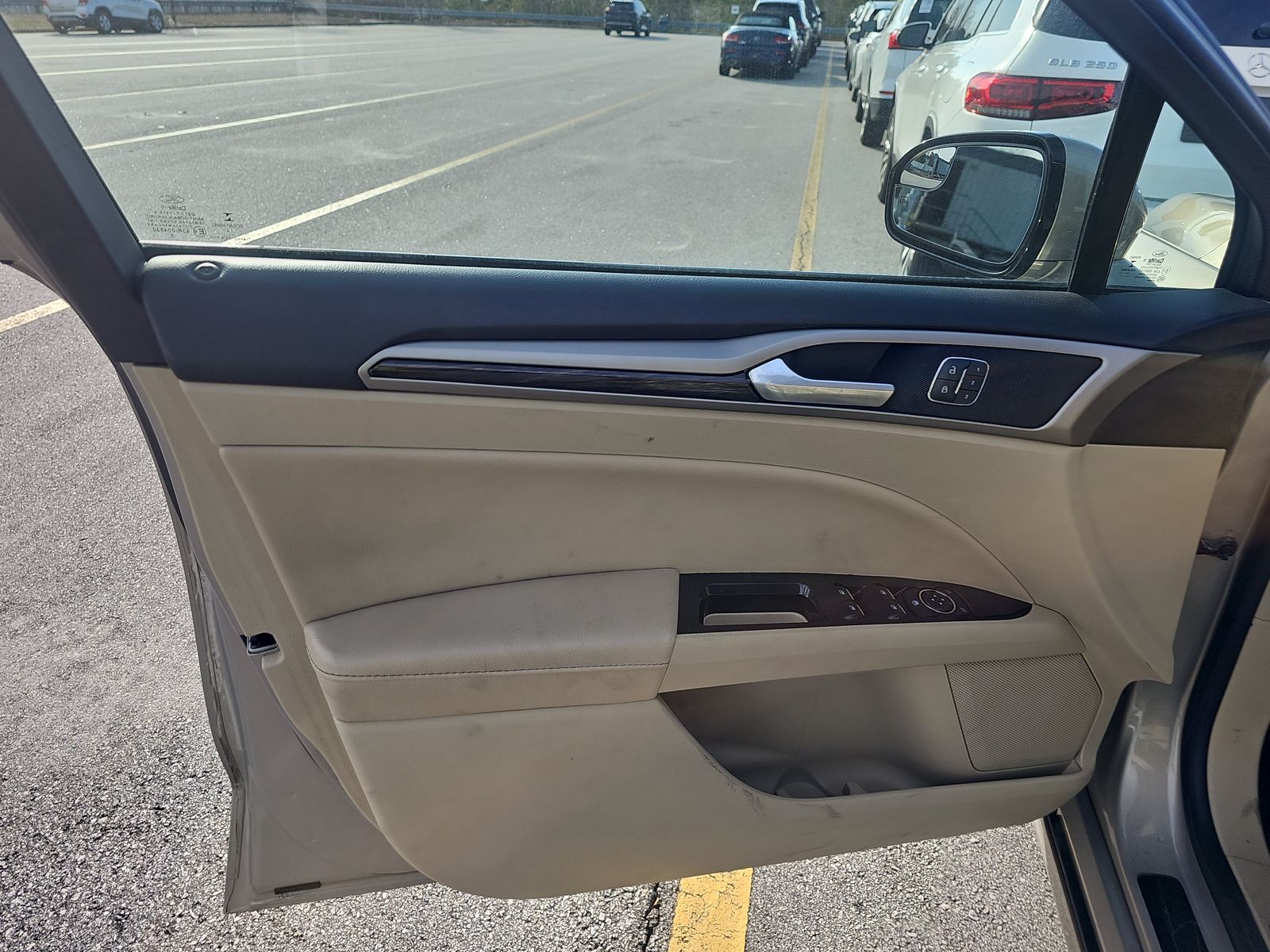 2015 Ford Fusion SE FWD