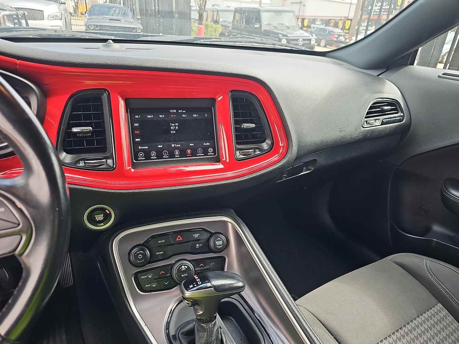2019 Dodge Challenger SXT RWD
