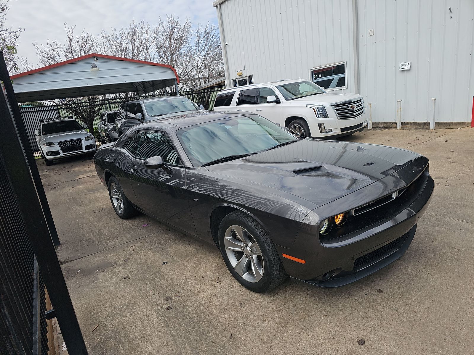2019 Dodge Challenger SXT RWD
