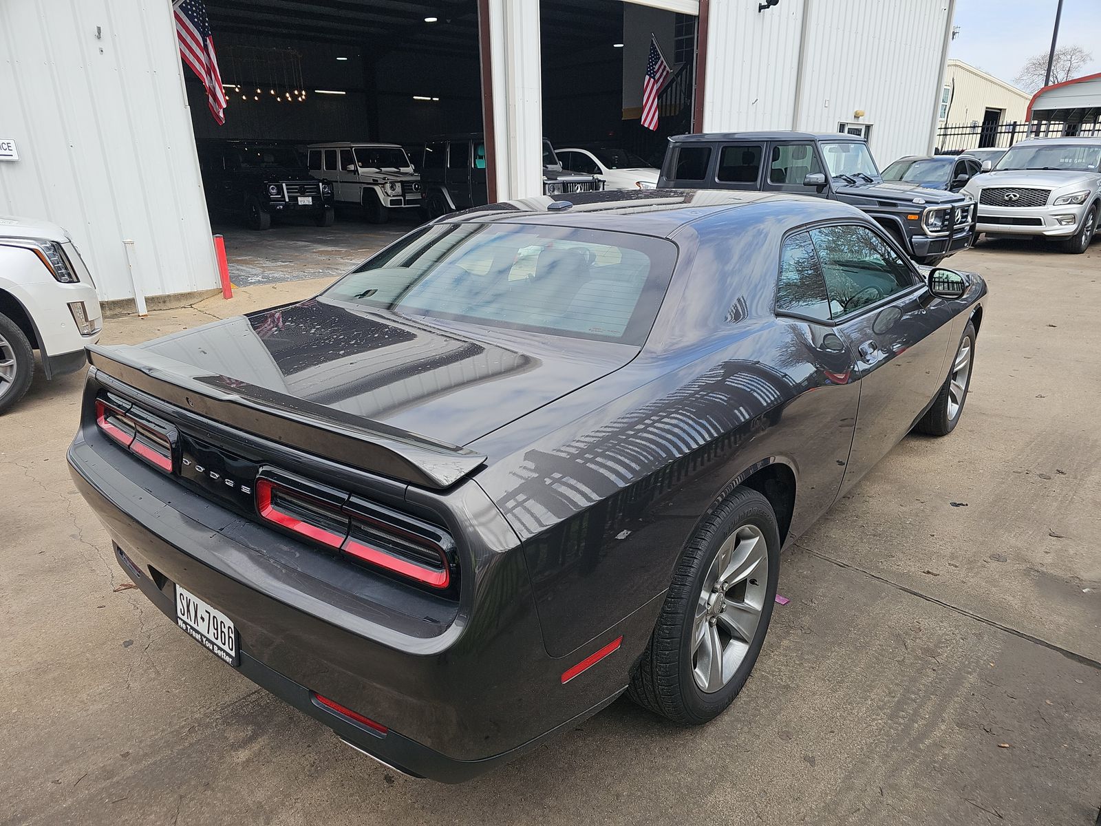 2019 Dodge Challenger SXT RWD