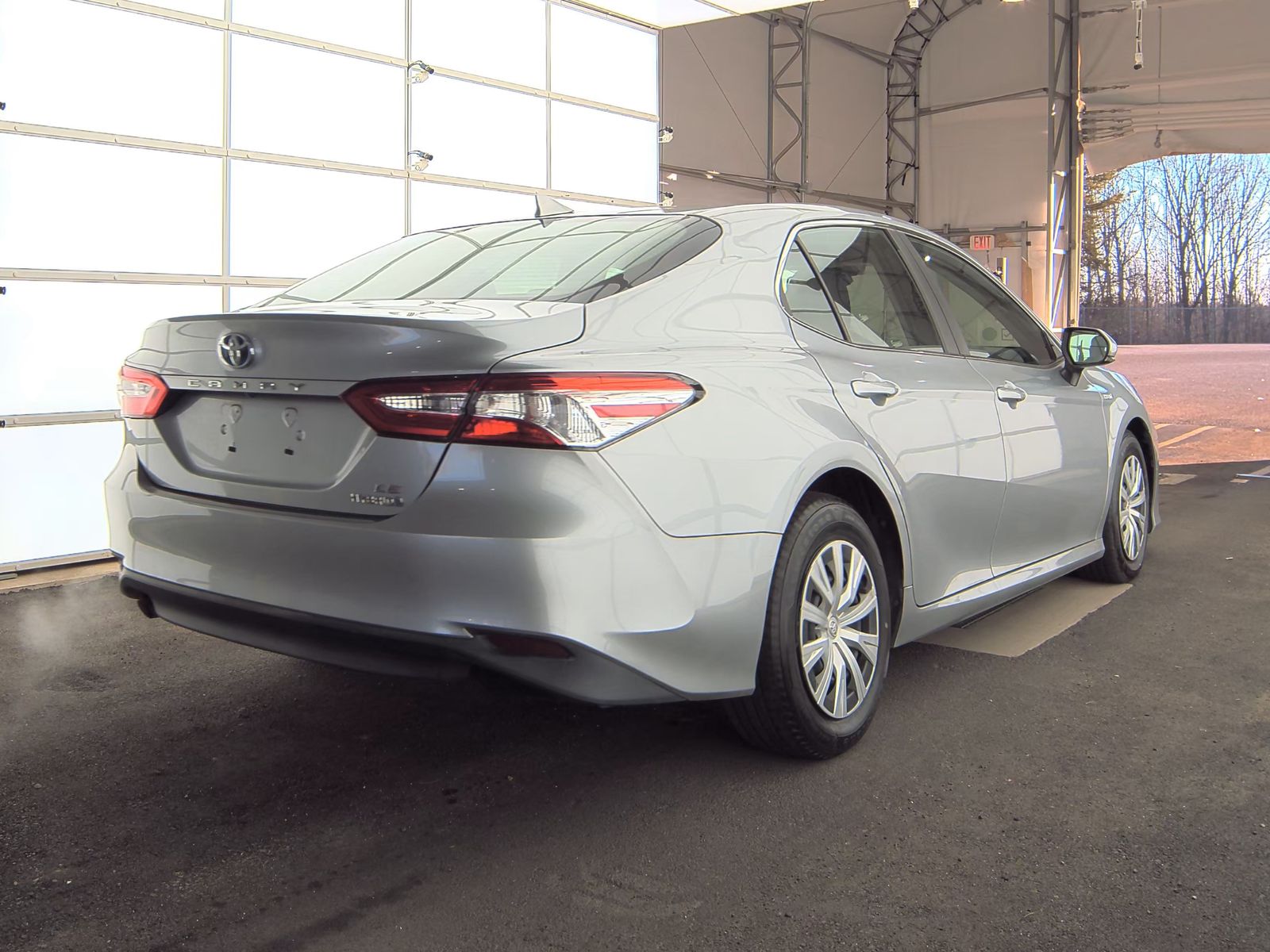 2019 Toyota Camry Hybrid LE FWD