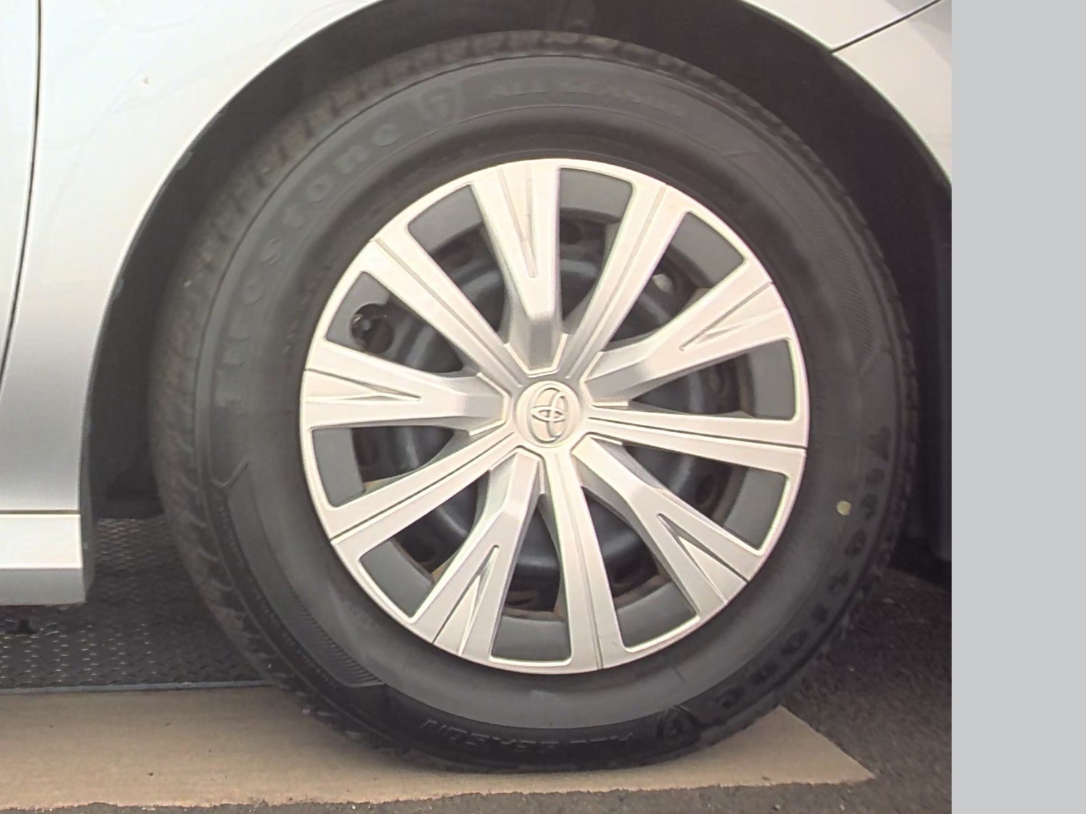 2019 Toyota Camry Hybrid LE FWD