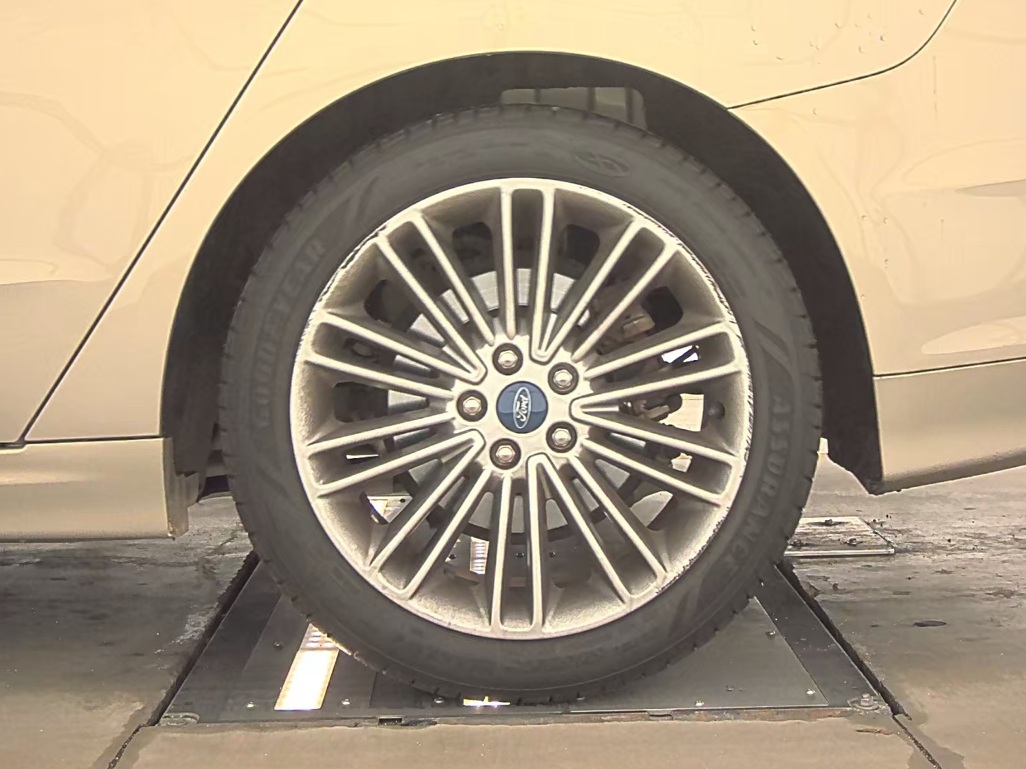 2015 Ford Fusion SE FWD