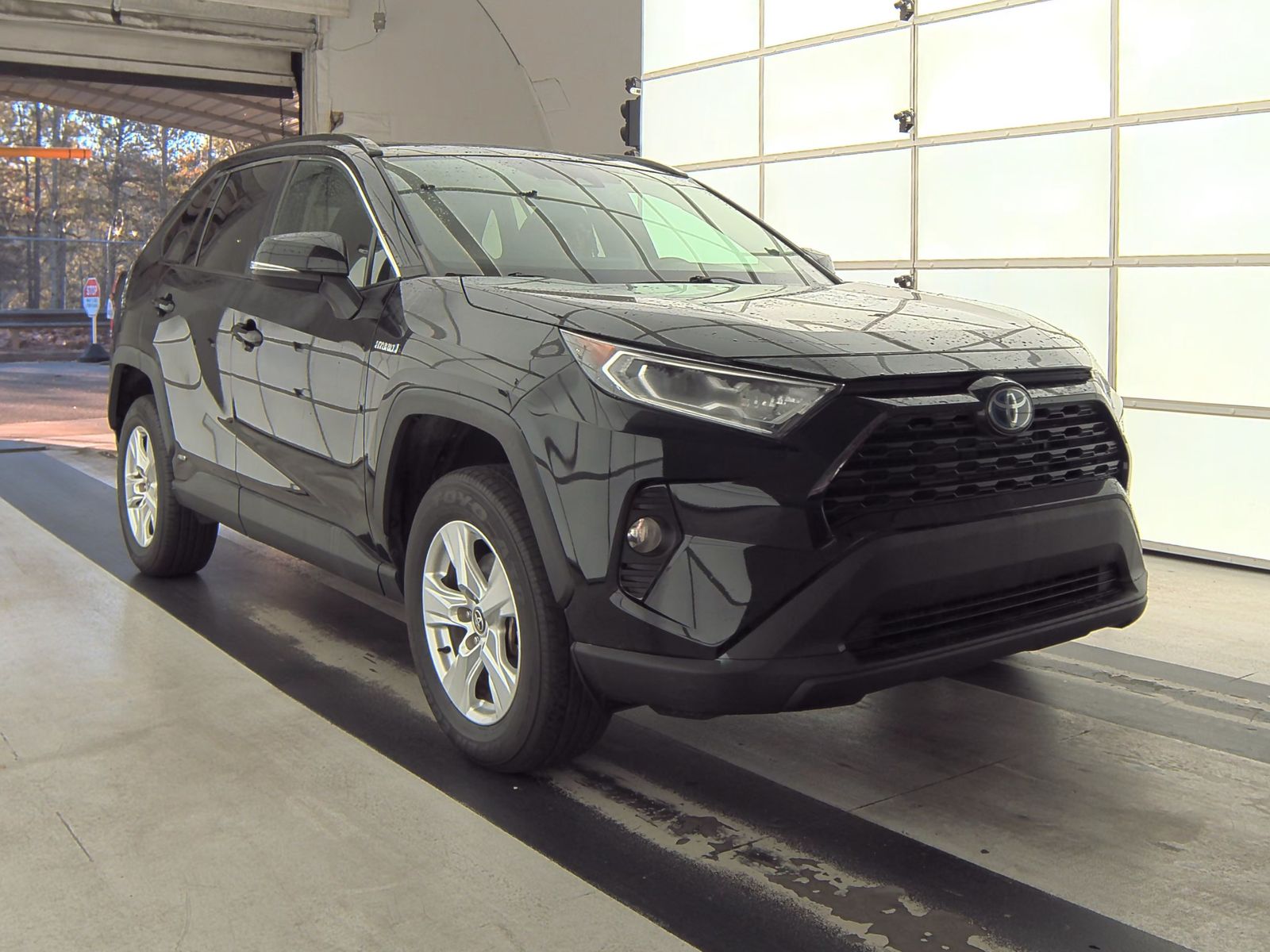 2020 Toyota RAV4 Hybrid XLE AWD