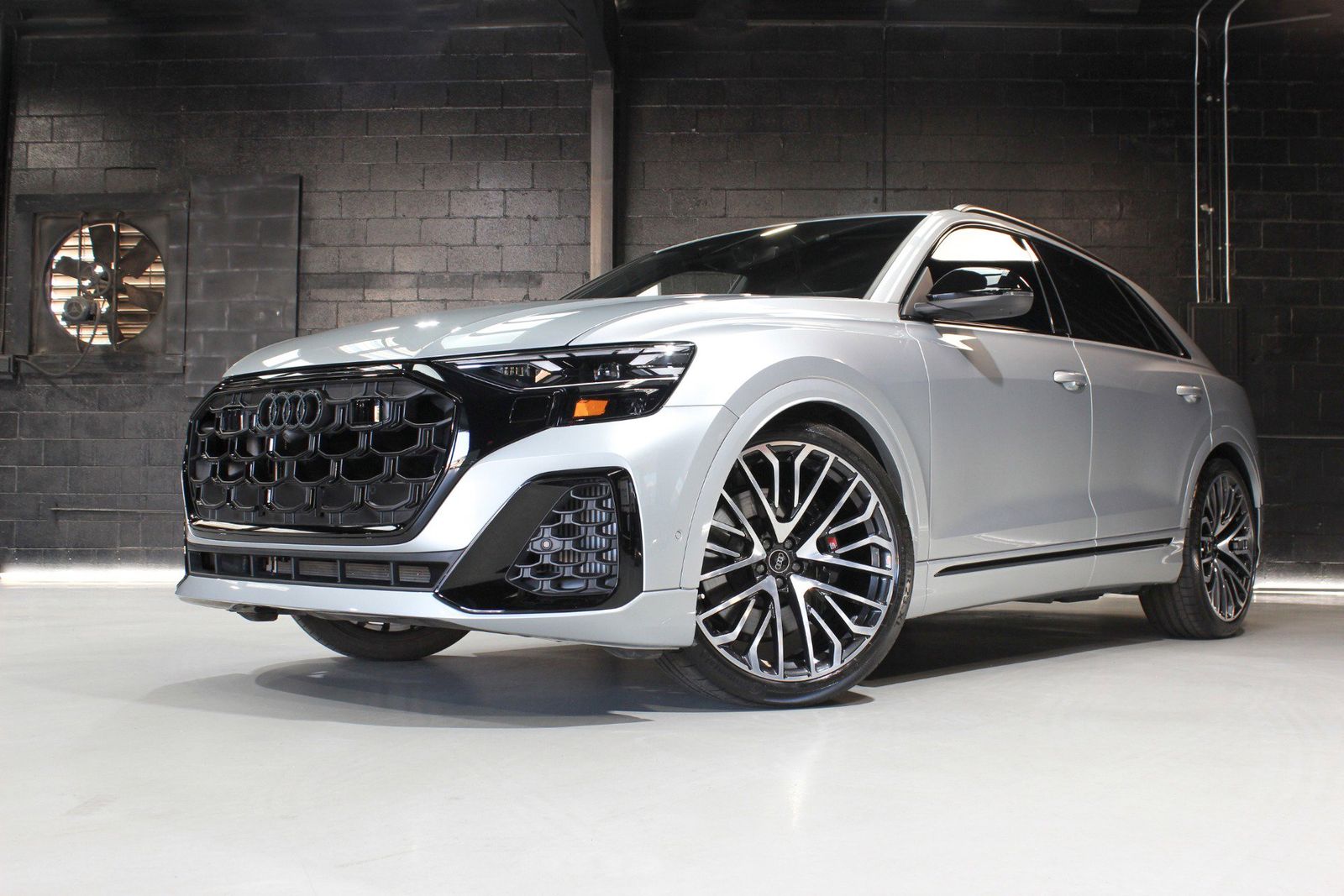 2024 Audi SQ8 Premium Plus AWD