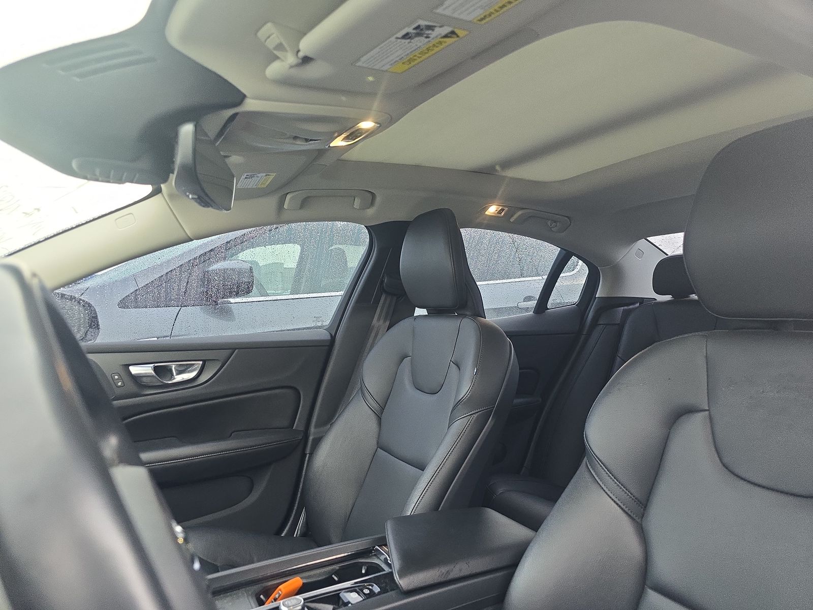 2022 Volvo S60 B5 Momentum AWD