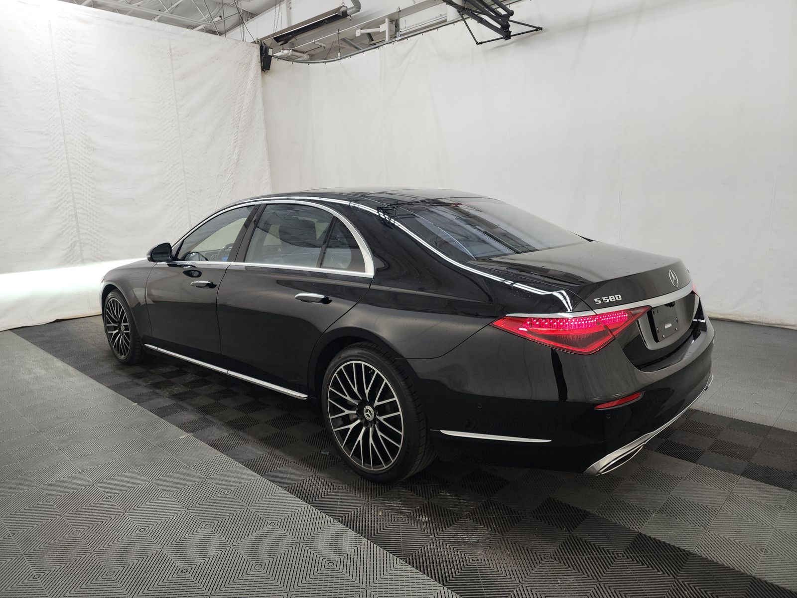 Mercedes-Benz S 580 4MATIC Sedan снимка Mercedes-Benz S 580 4MATIC Sedan